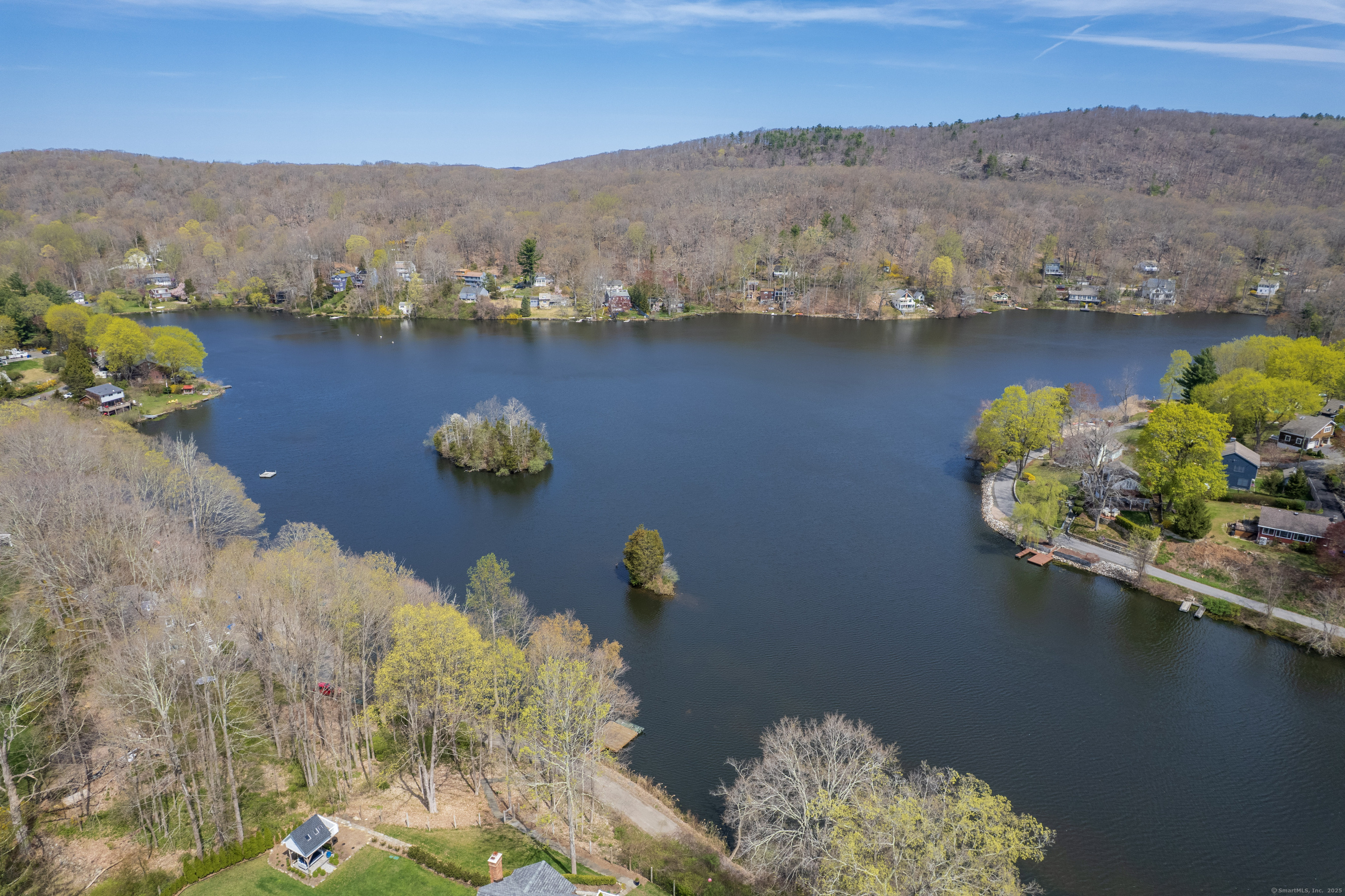 49 Crest, Ridgefield, Connecticut 06877