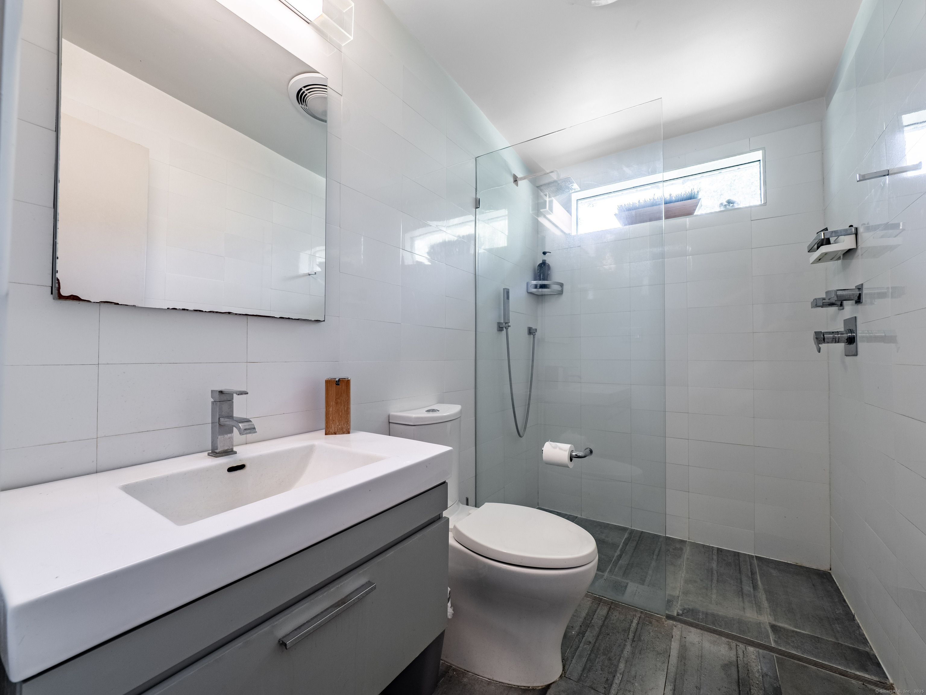 49 Crest, Ridgefield, Connecticut 06877