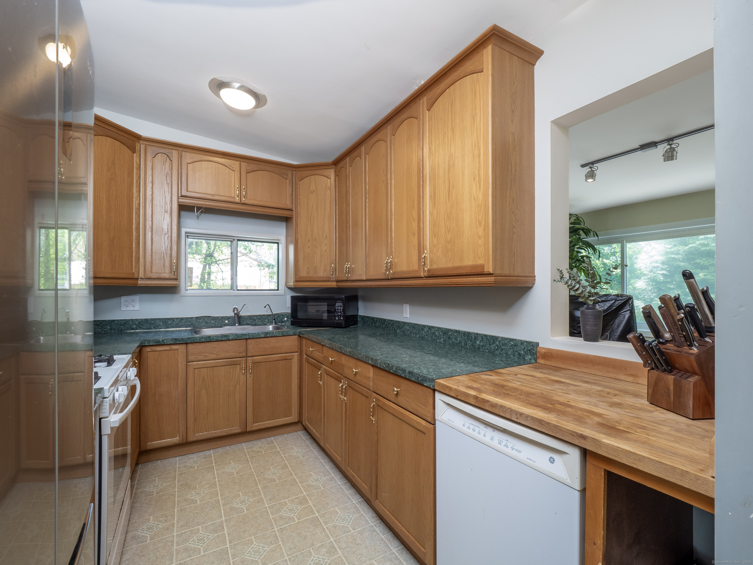 49 Crest, Ridgefield, Connecticut 06877