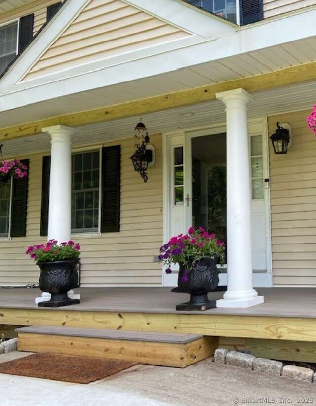 10 Secor, Brookfield, Connecticut 06804