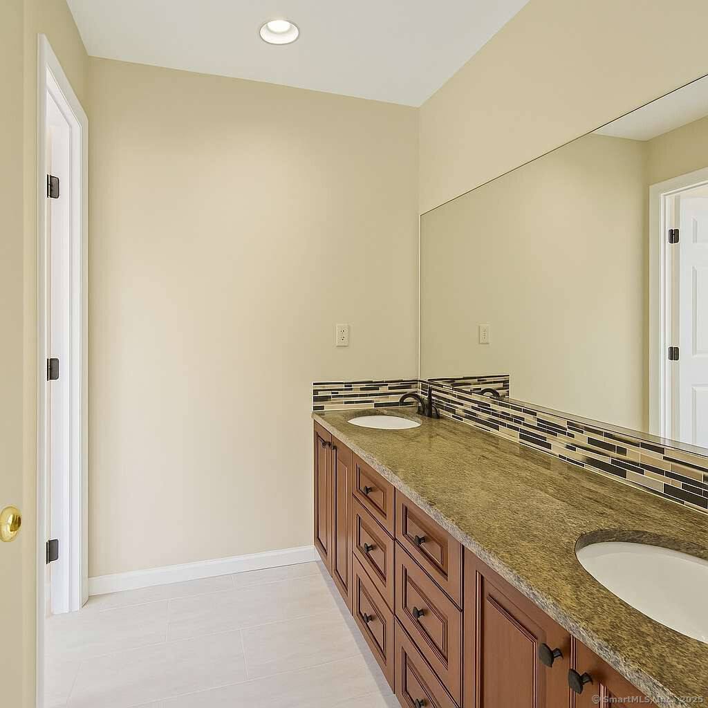10 Secor, Brookfield, Connecticut 06804