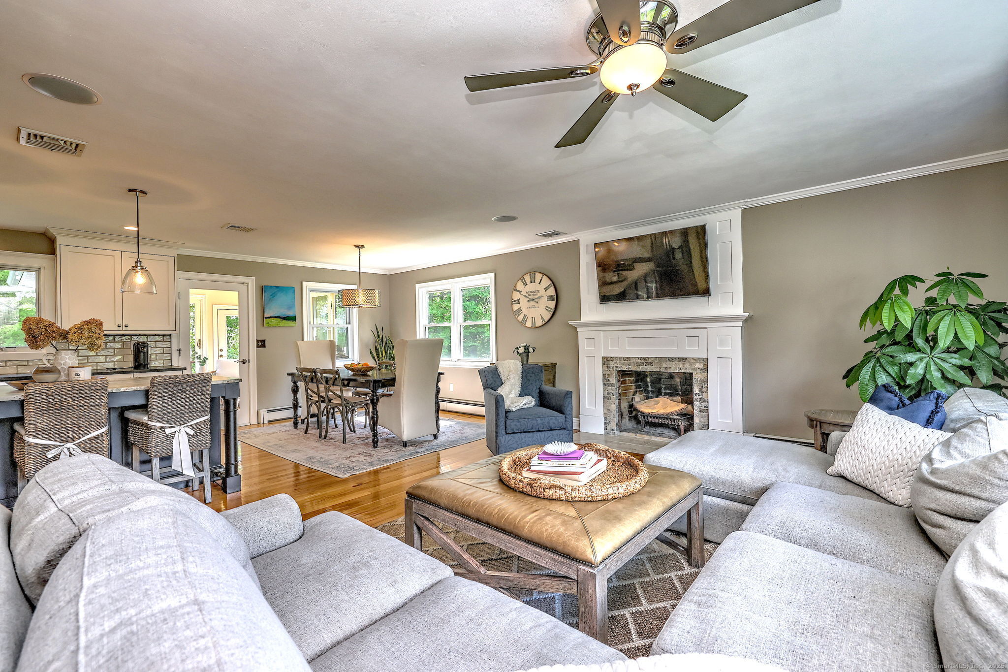 664 Greenbrier, Orange, Connecticut 06477