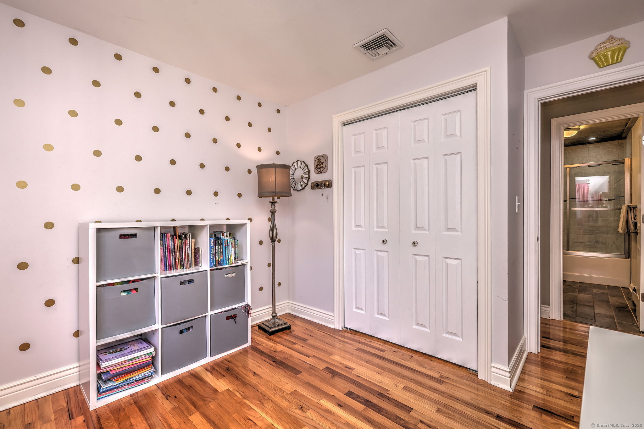 664 Greenbrier, Orange, Connecticut 06477