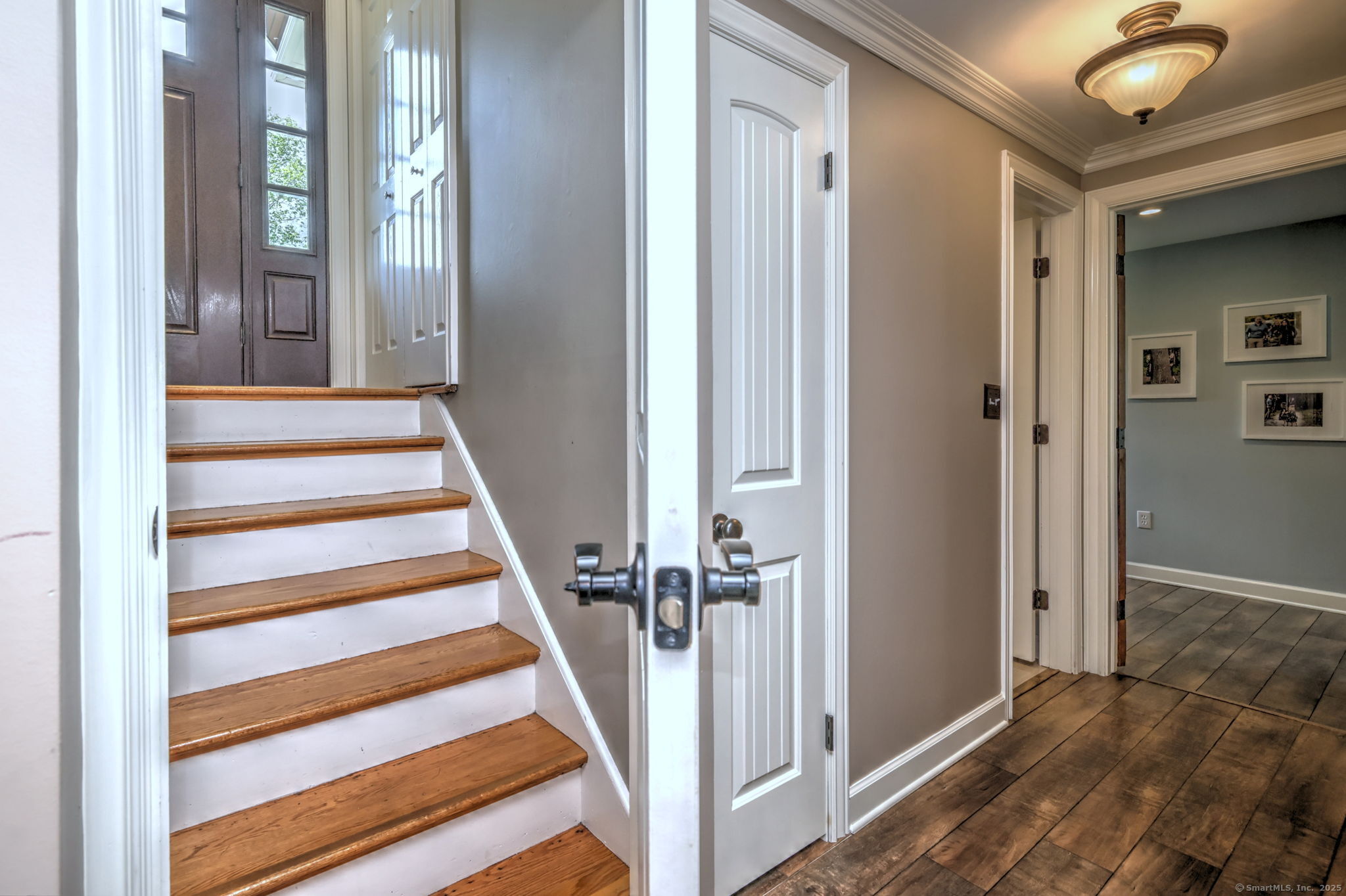 664 Greenbrier, Orange, Connecticut 06477