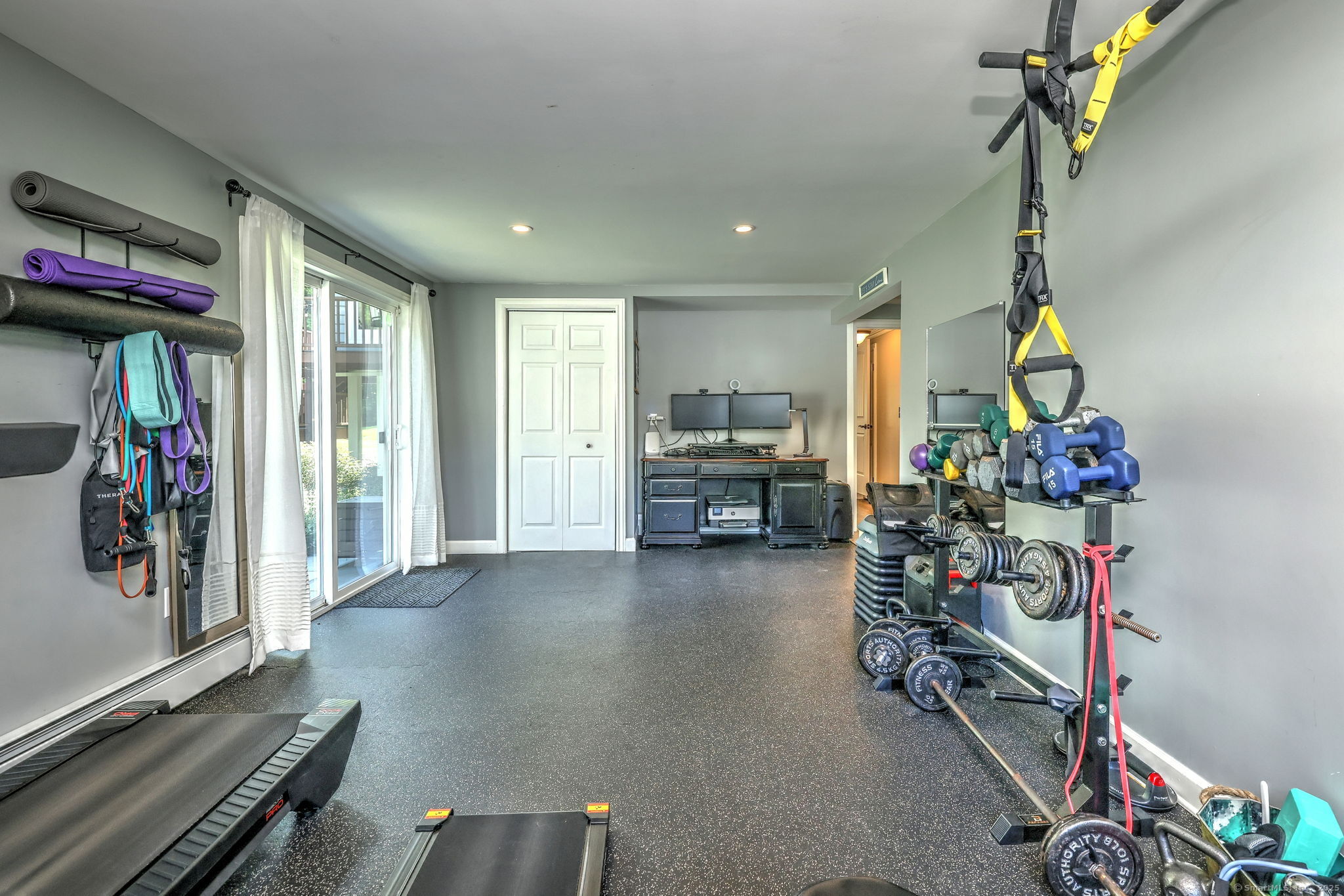 664 Greenbrier, Orange, Connecticut 06477