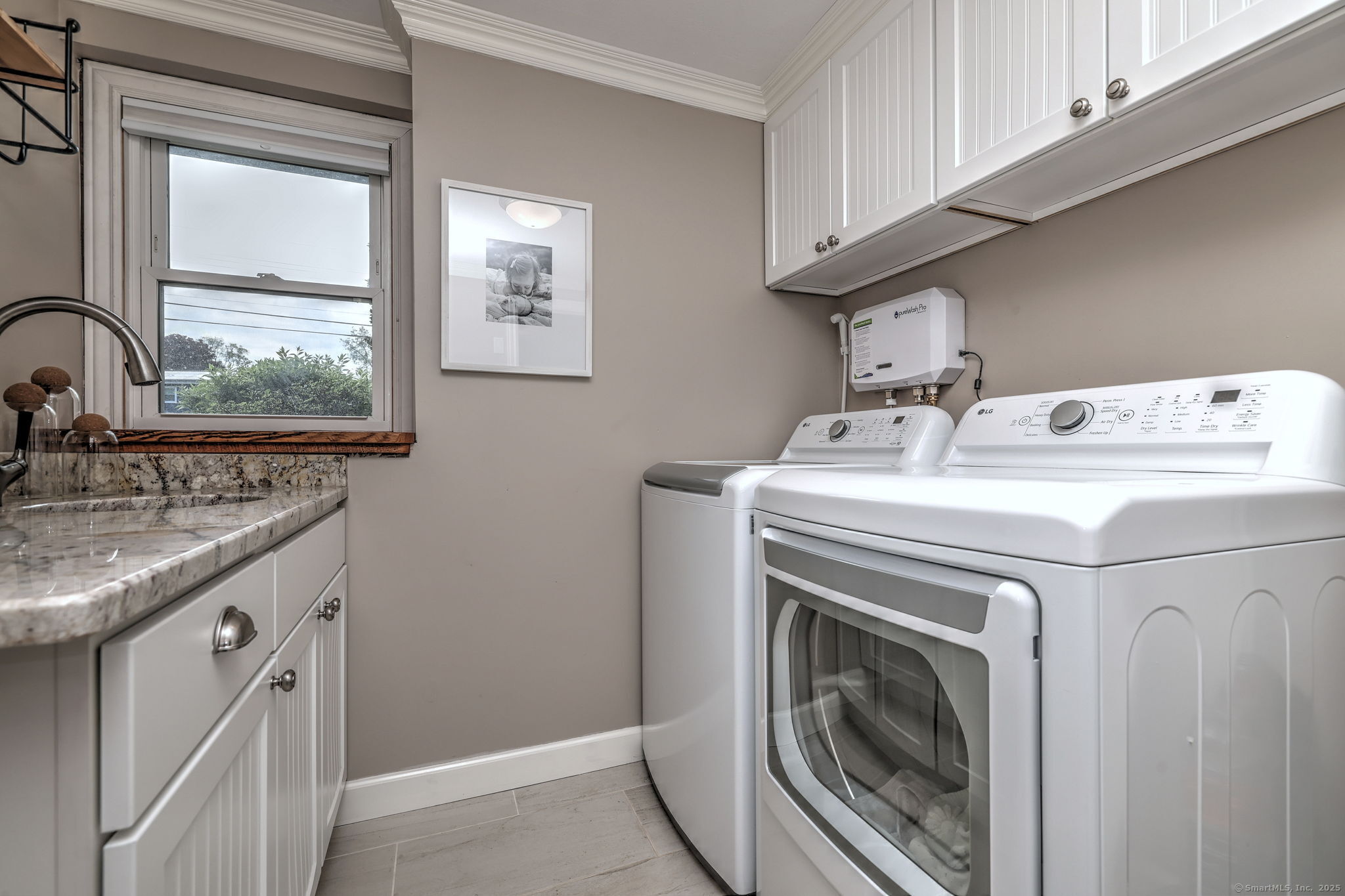 664 Greenbrier, Orange, Connecticut 06477