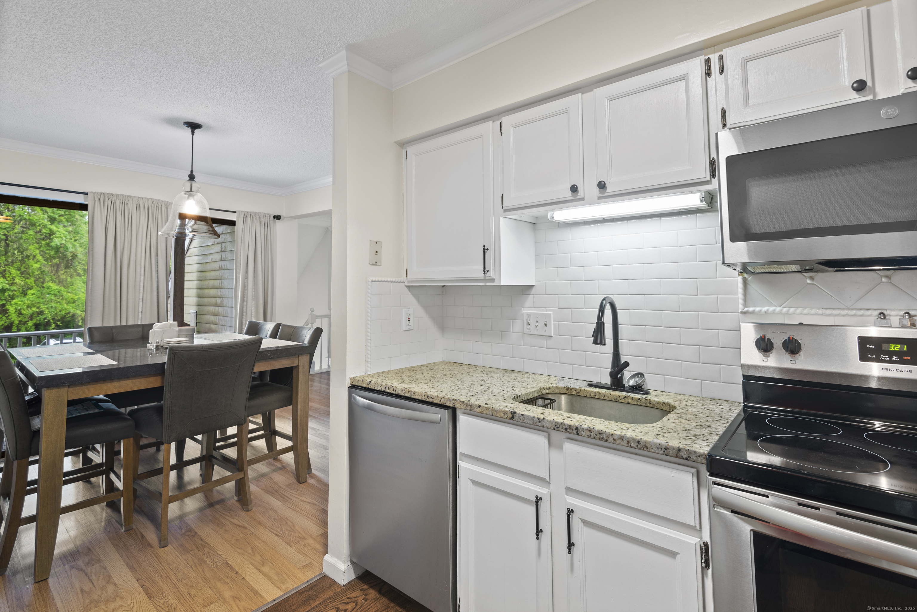 101 Peddlars, Branford, Connecticut 06405