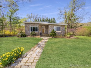 49 Crest Road