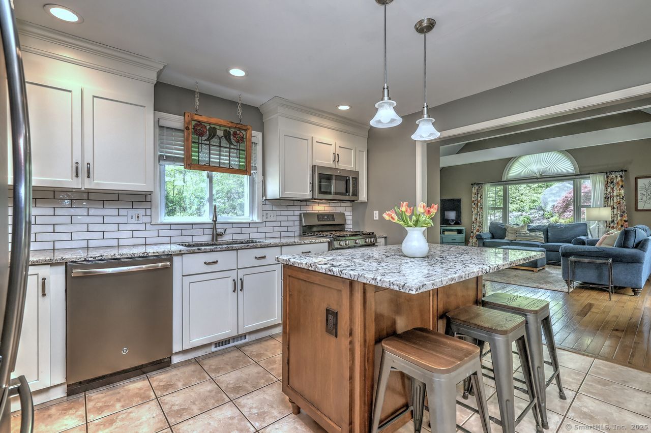 79 Sunnycrest, Trumbull, Connecticut 06611