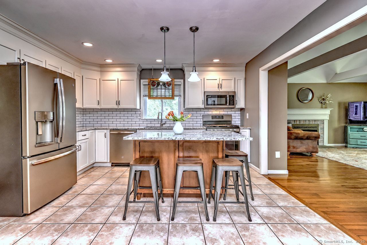 79 Sunnycrest, Trumbull, Connecticut 06611