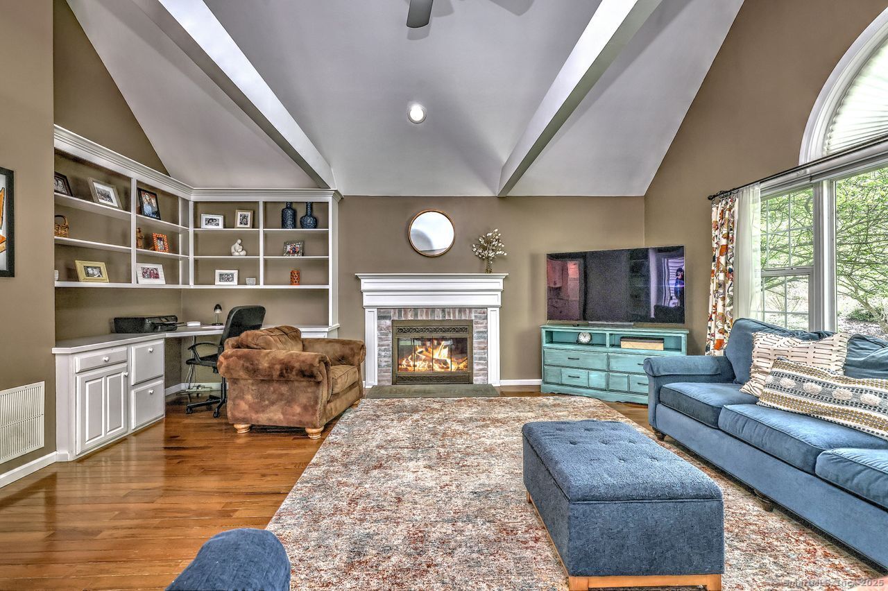79 Sunnycrest, Trumbull, Connecticut 06611