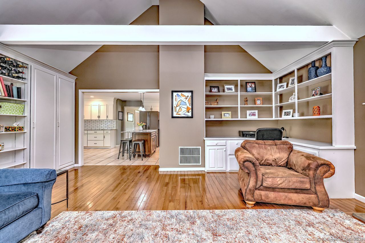 79 Sunnycrest, Trumbull, Connecticut 06611