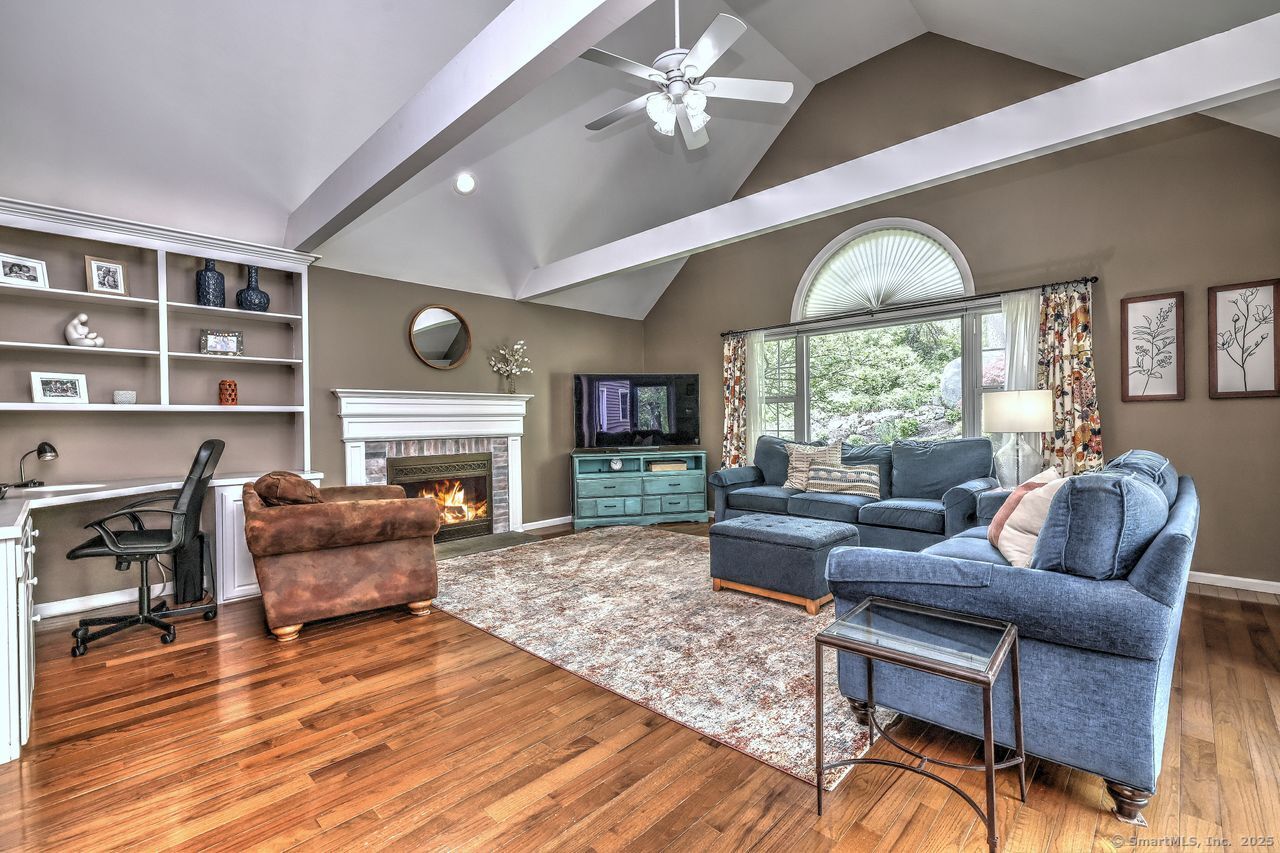 79 Sunnycrest, Trumbull, Connecticut 06611