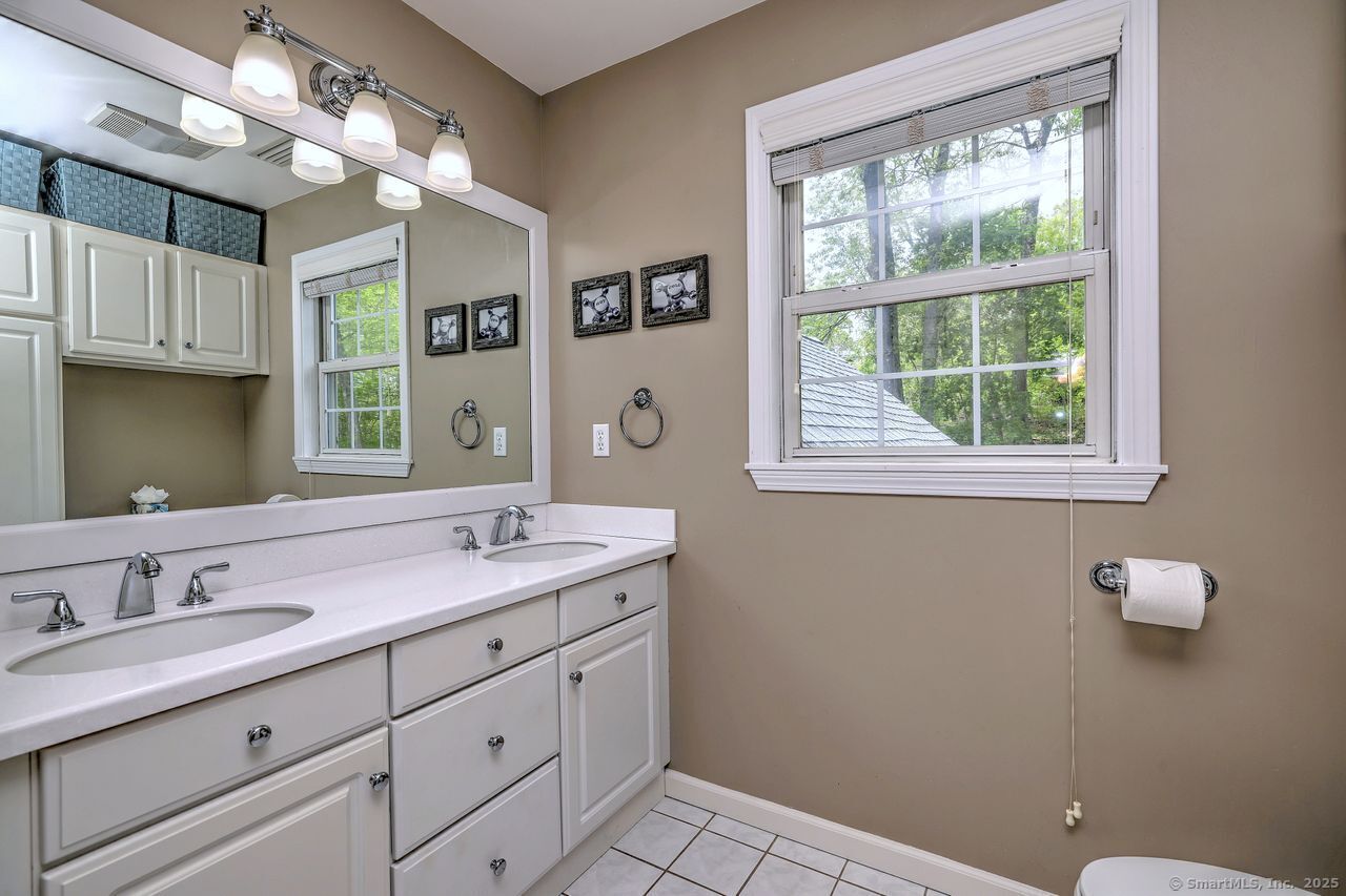 79 Sunnycrest, Trumbull, Connecticut 06611