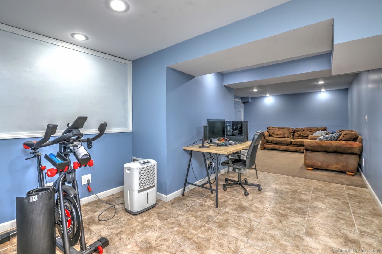 79 Sunnycrest, Trumbull, Connecticut 06611