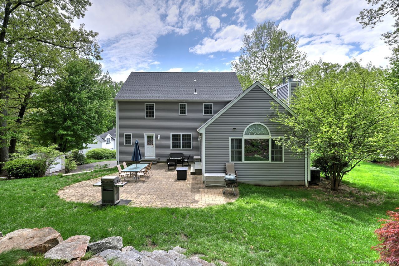 79 Sunnycrest, Trumbull, Connecticut 06611