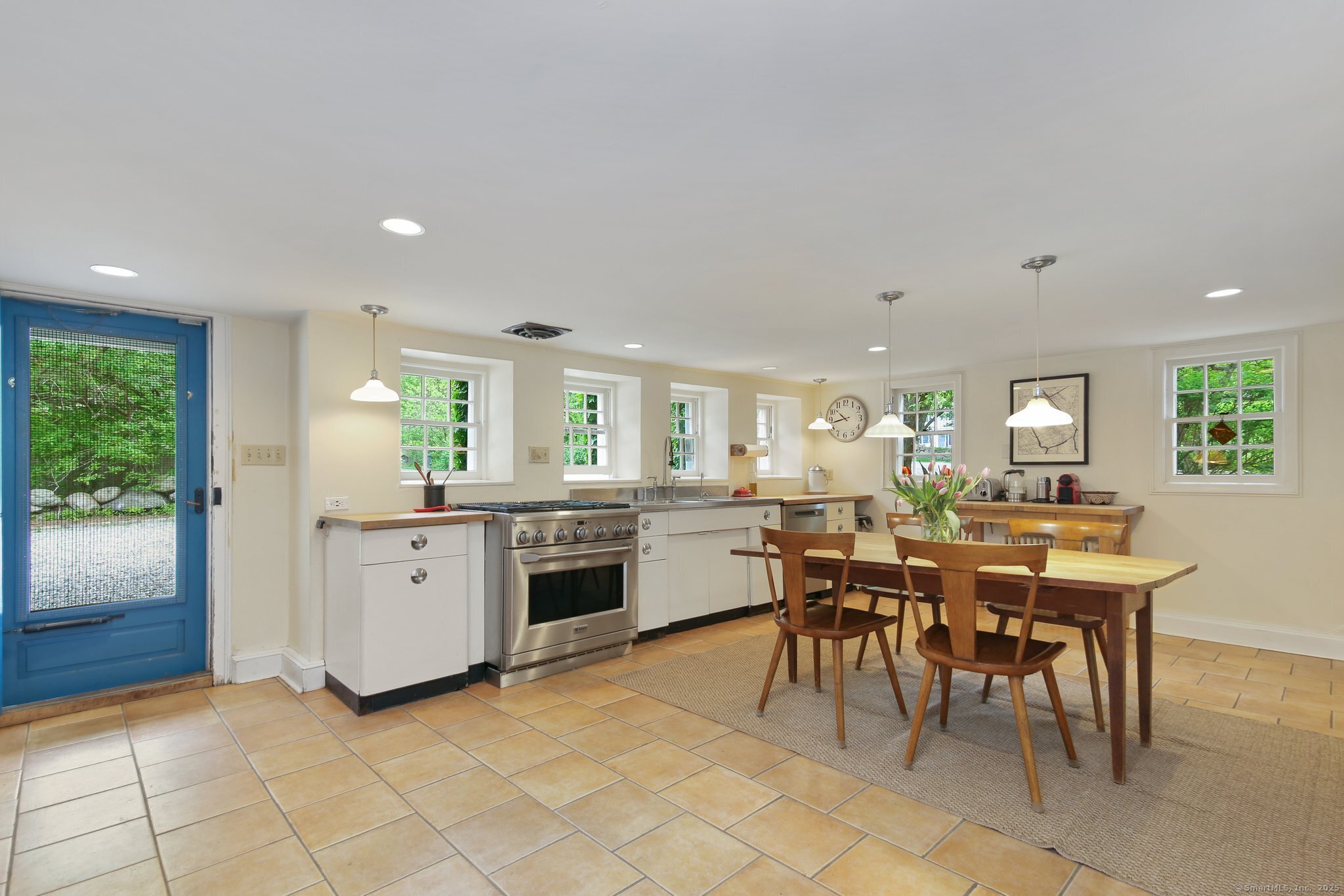 167 Skunk, Wilton, Connecticut 06897