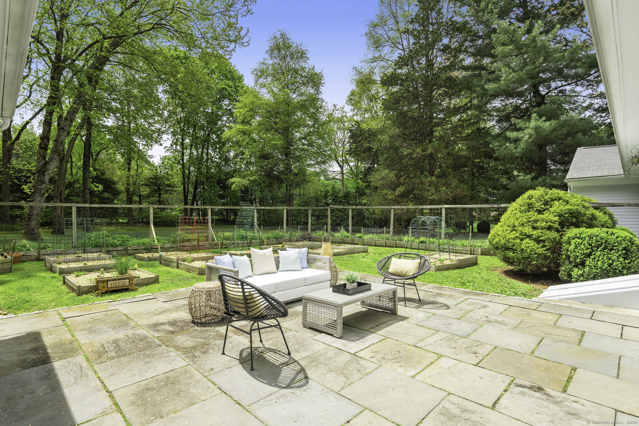 43 Green Meadow, New Canaan, Connecticut 06840