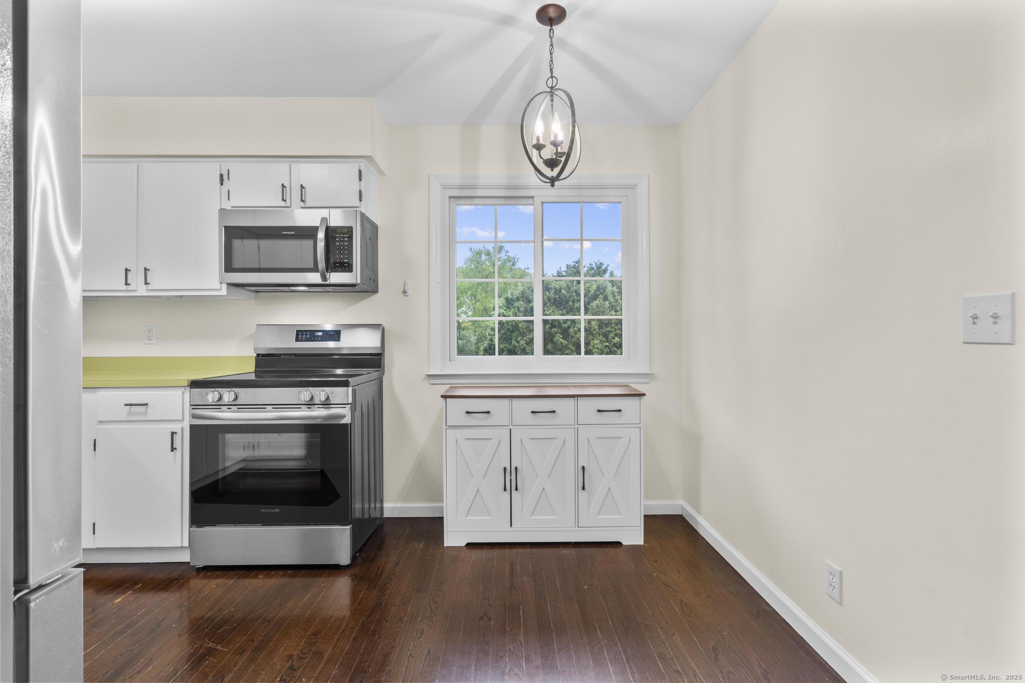 202 Soundview, Stamford, Connecticut 06902
