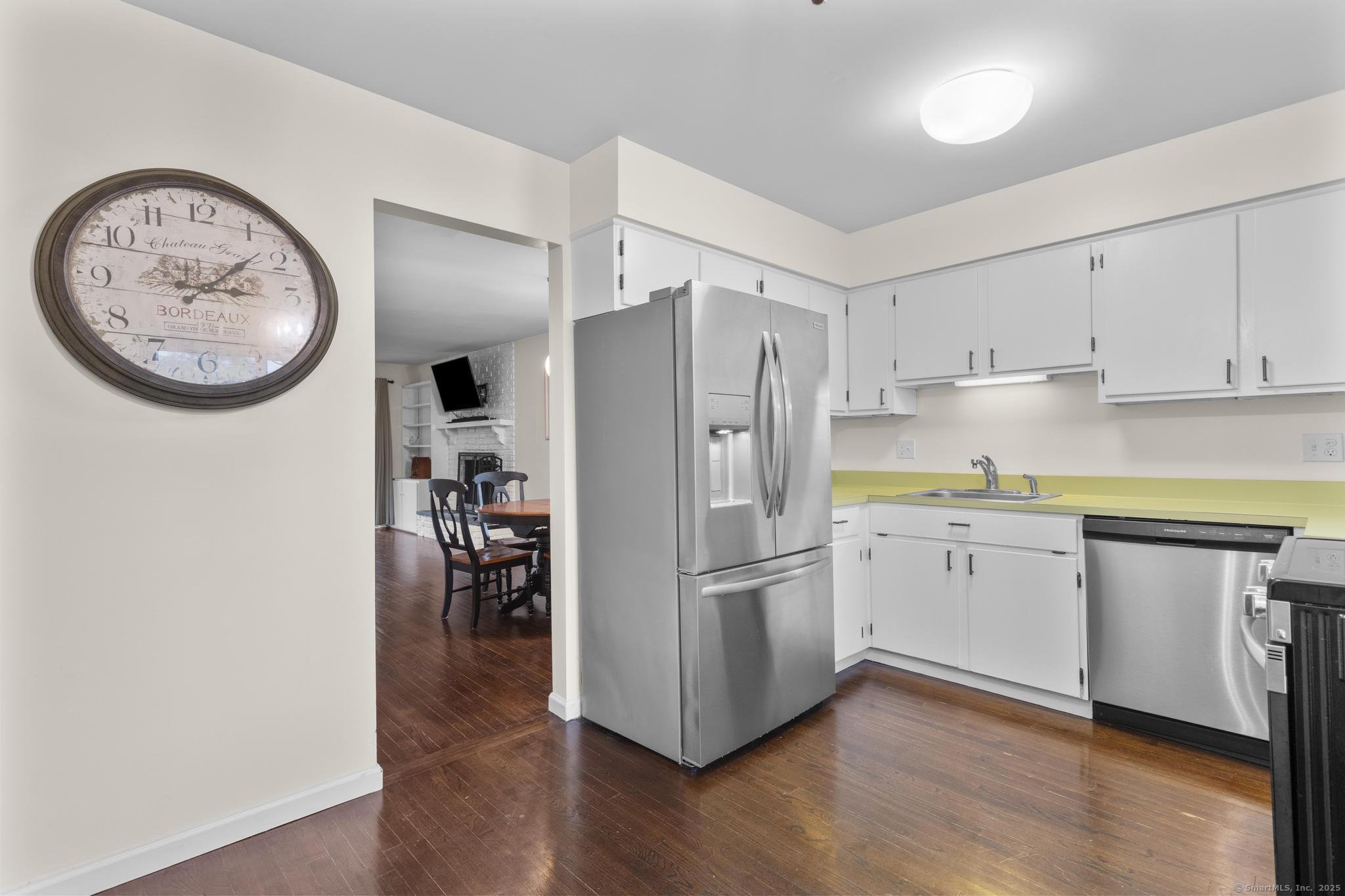 202 Soundview, Stamford, Connecticut 06902