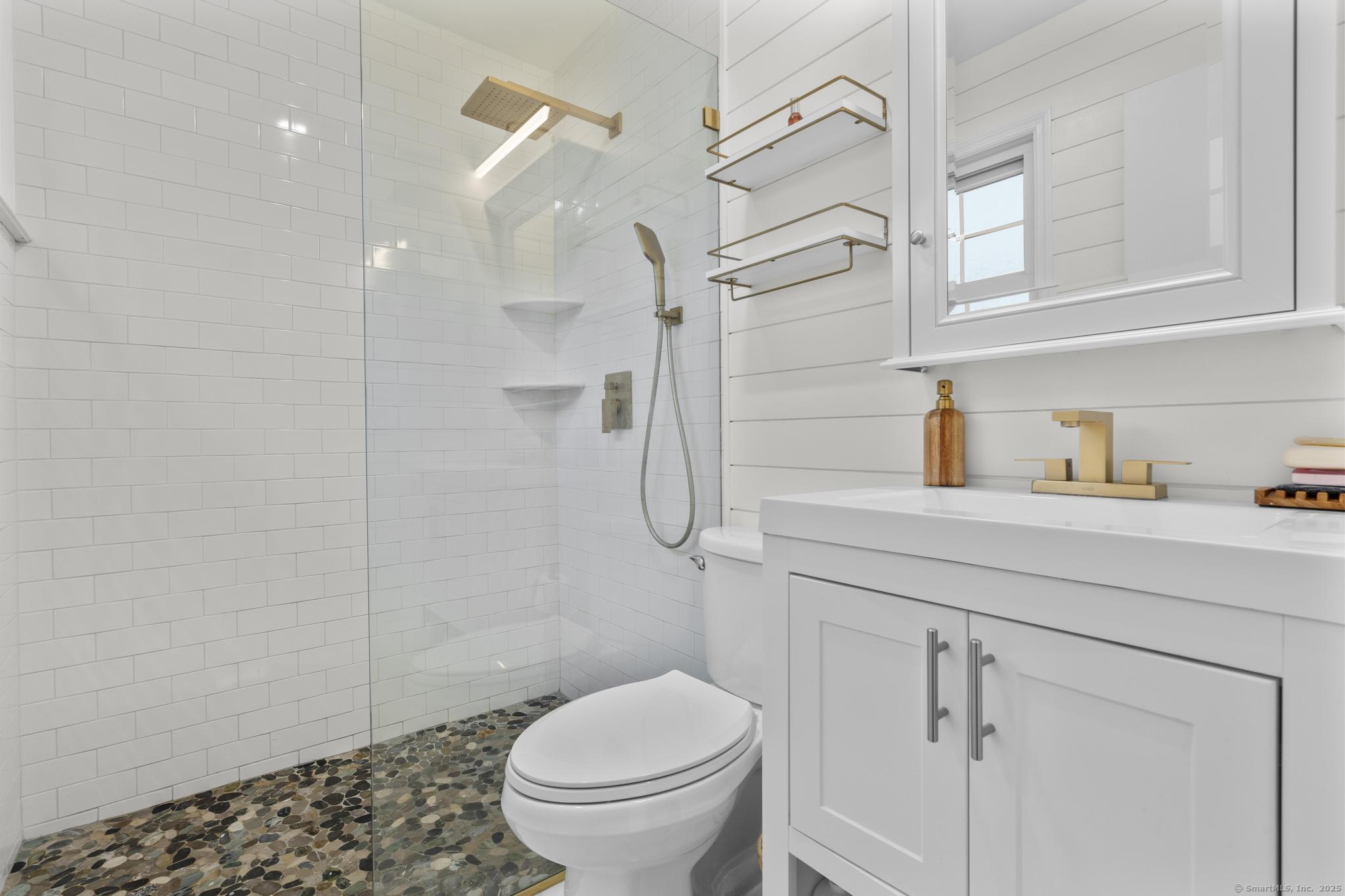 202 Soundview, Stamford, Connecticut 06902