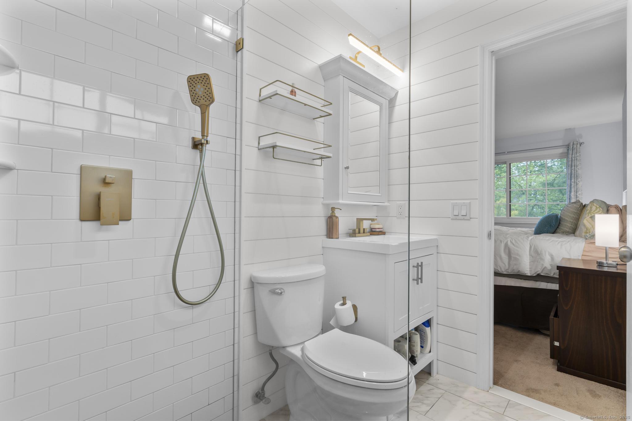 202 Soundview, Stamford, Connecticut 06902