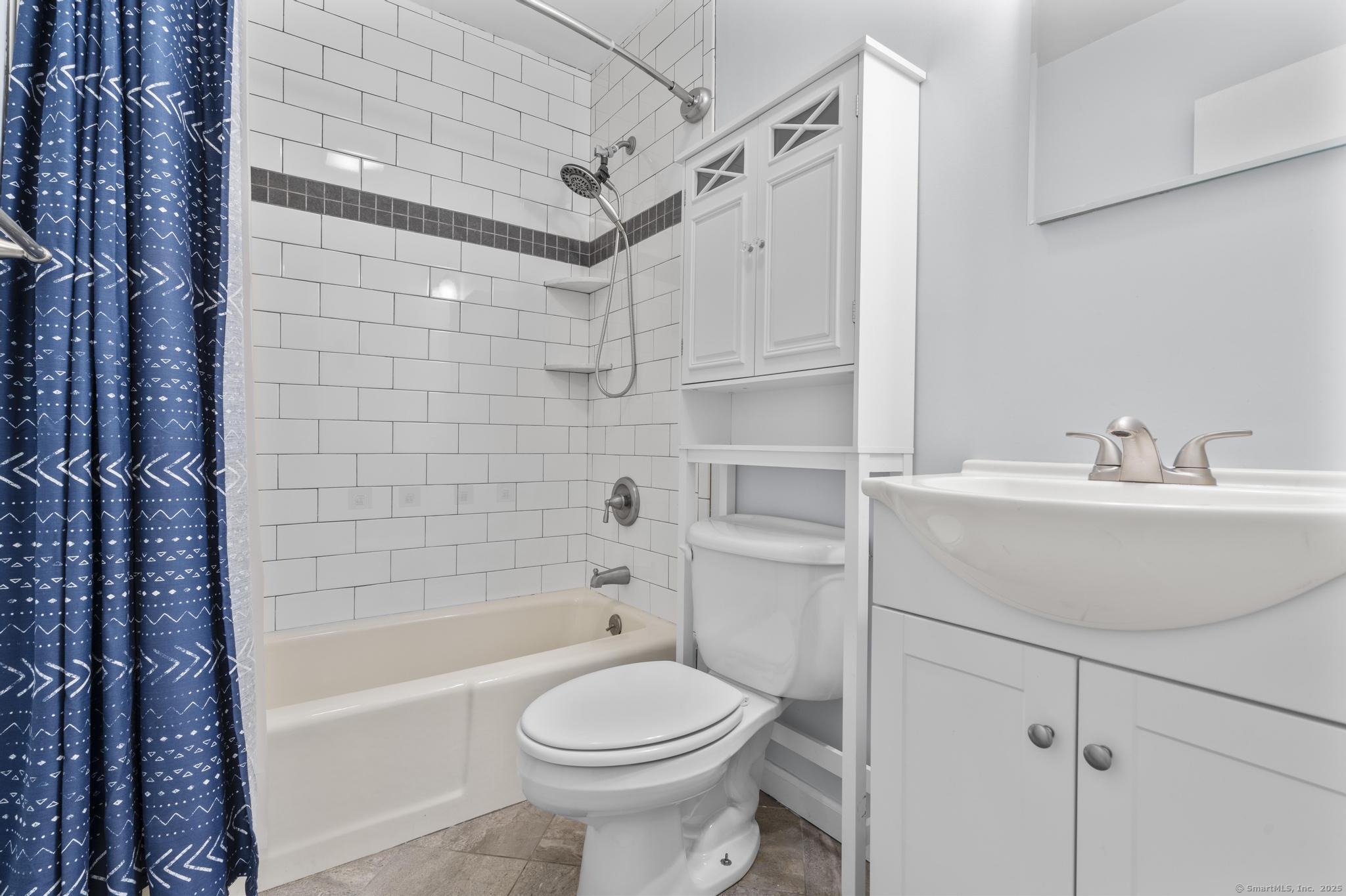 202 Soundview, Stamford, Connecticut 06902