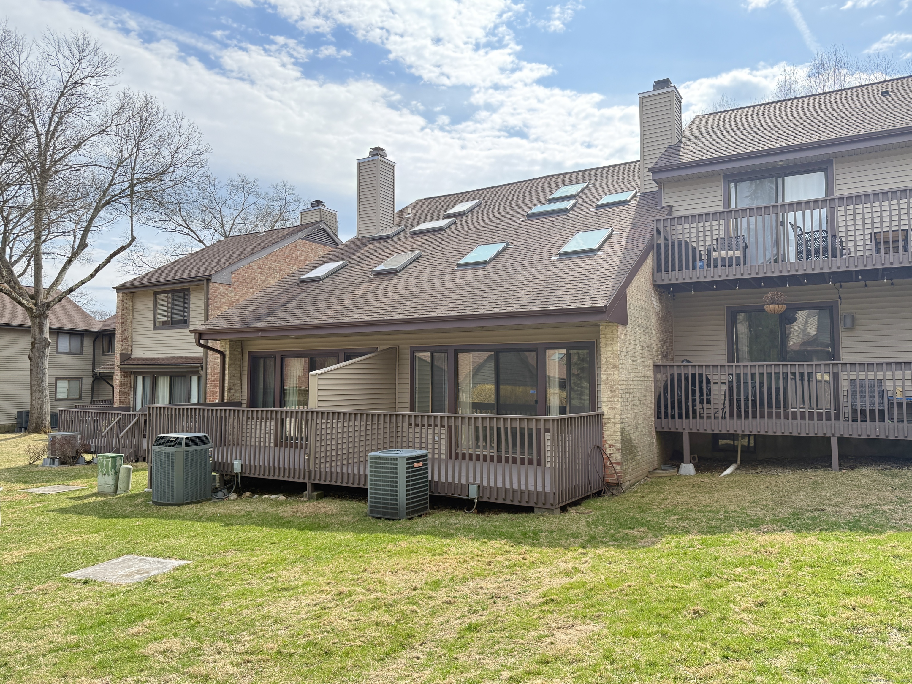 2437 Bedford, Stamford, Connecticut 06905