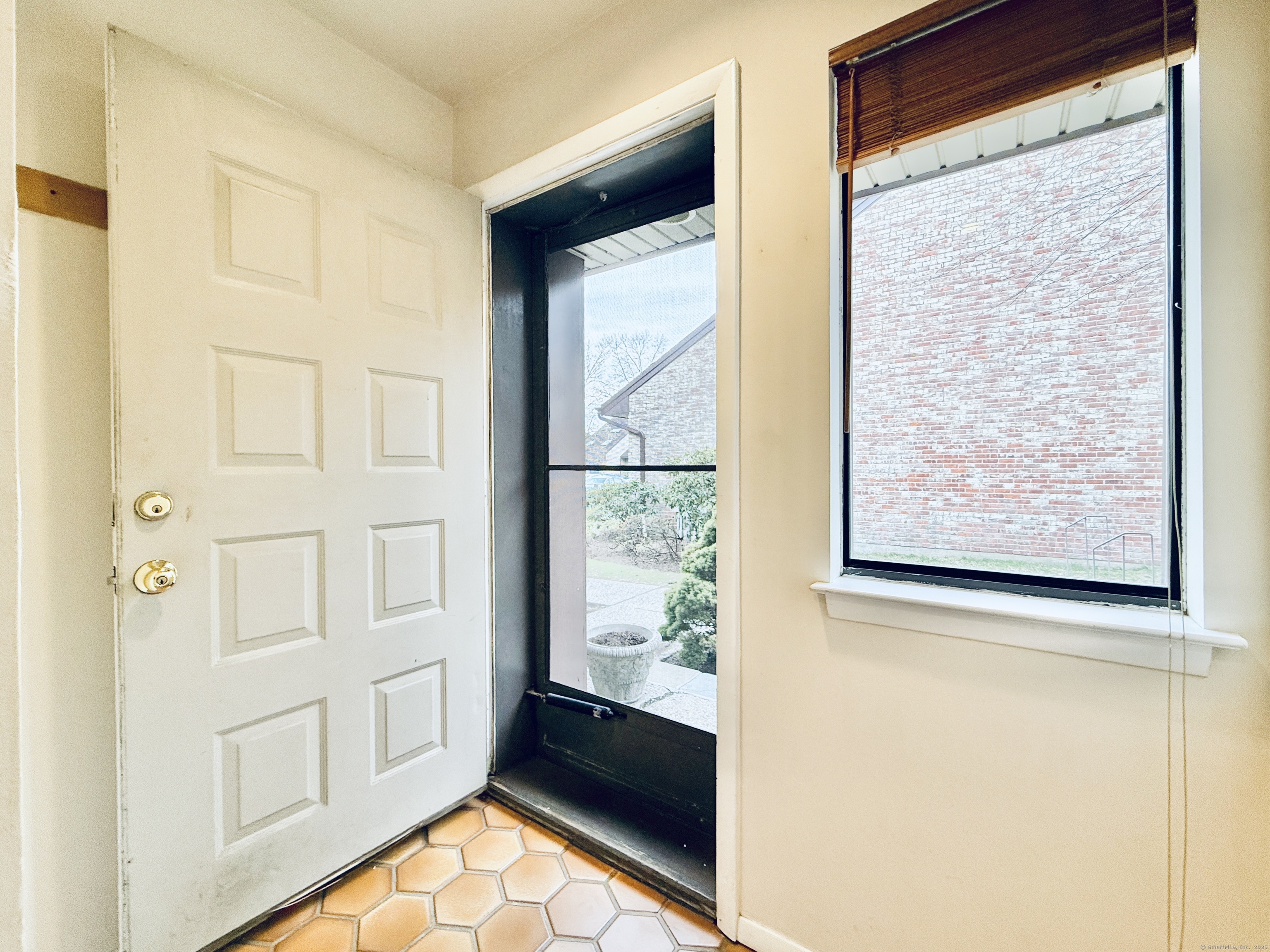 2437 Bedford, Stamford, Connecticut 06905