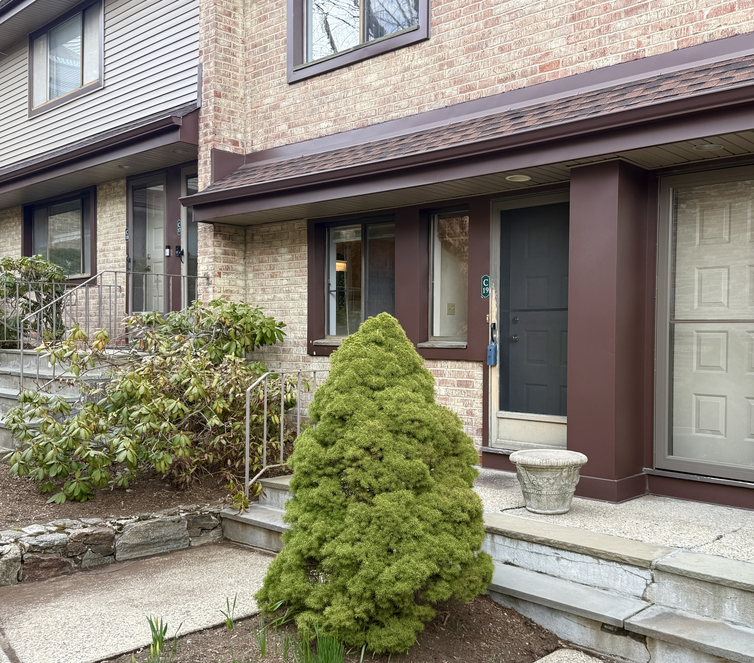 2437 Bedford, Stamford, Connecticut 06905