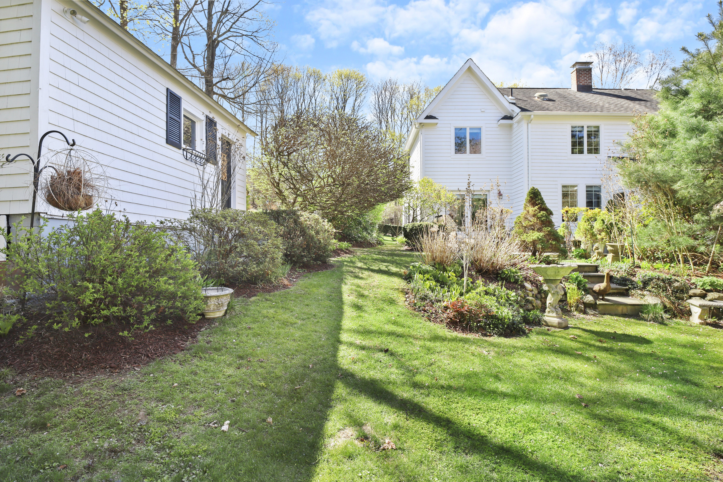 78 Hoyts, Bethel, Connecticut 06801