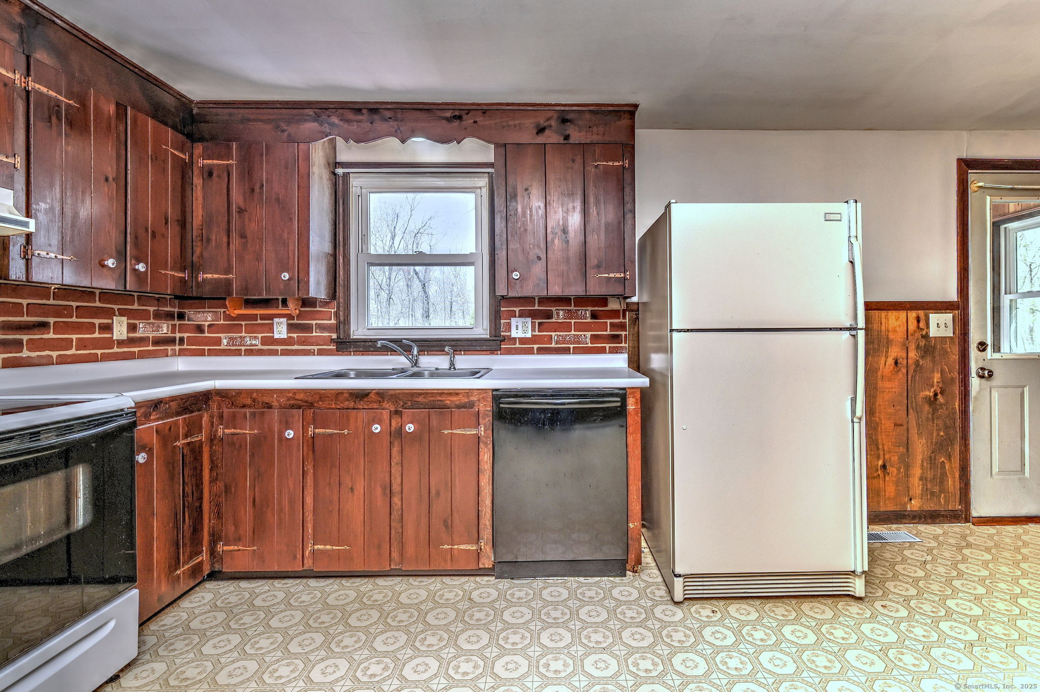 501 Durham, Madison, Connecticut 06443
