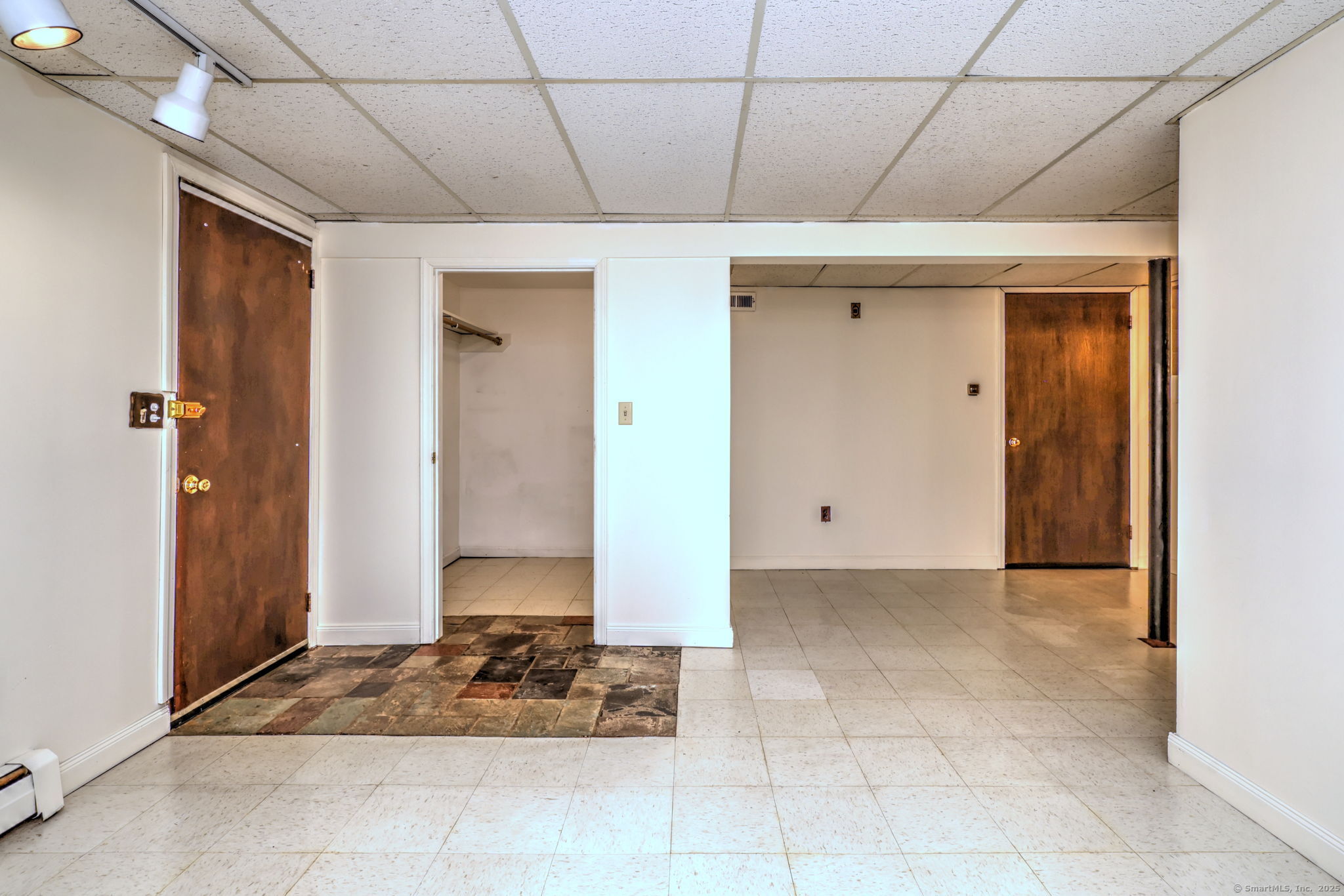 501 Durham, Madison, Connecticut 06443