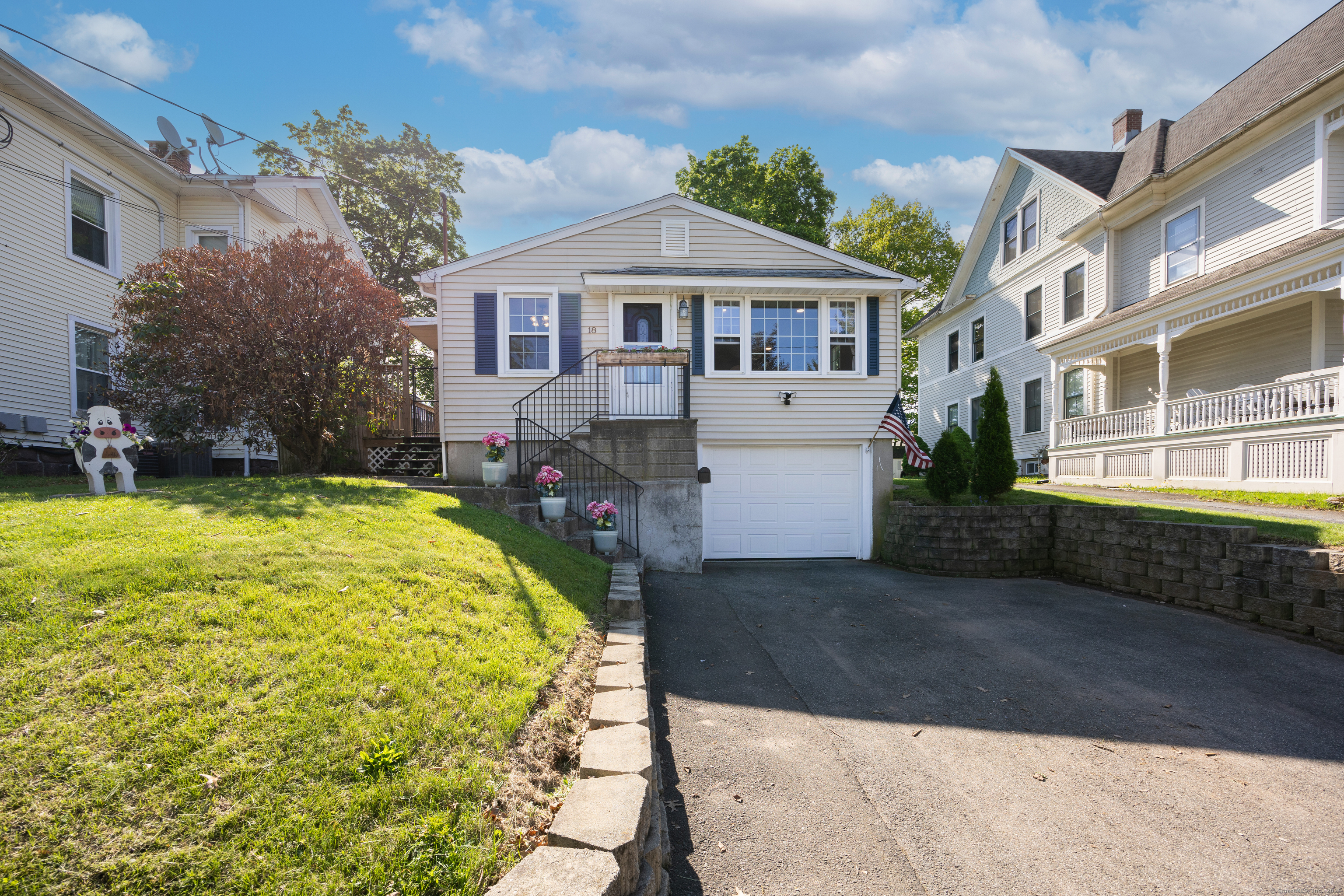 18 Simpson, Wallingford, Connecticut 06492