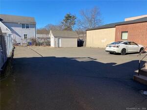 Homes for sale in Hamden, CT | 2406 Whitney Ave, Hamden, CT 06518 | MLS# 24095018