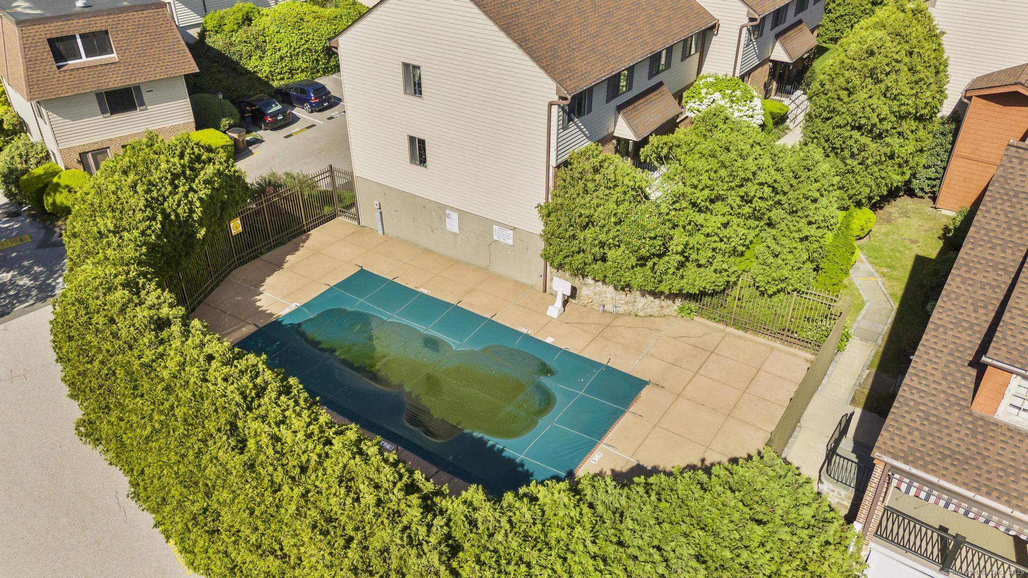 202 Soundview, Stamford, Connecticut 06902