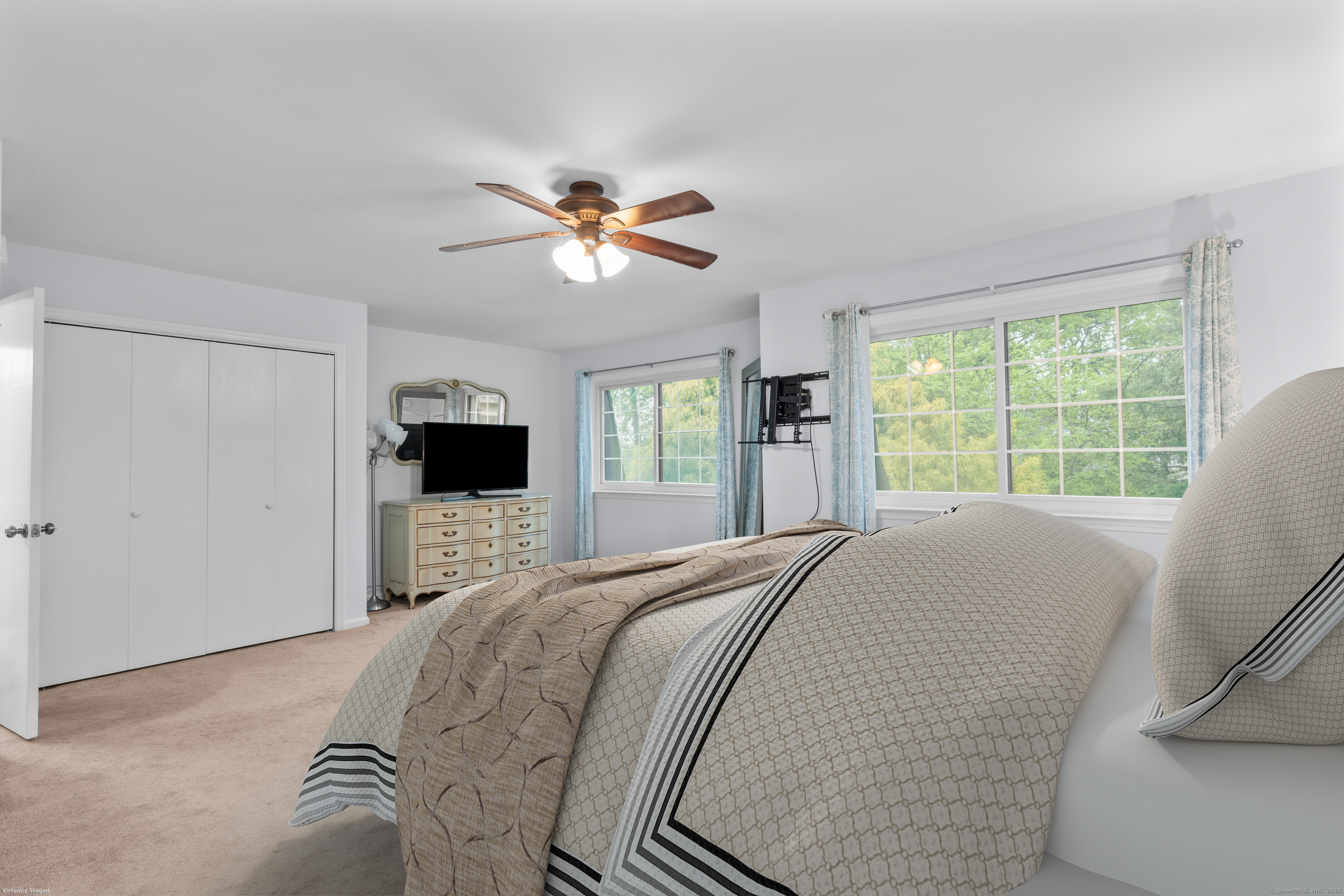 202 Soundview, Stamford, Connecticut 06902