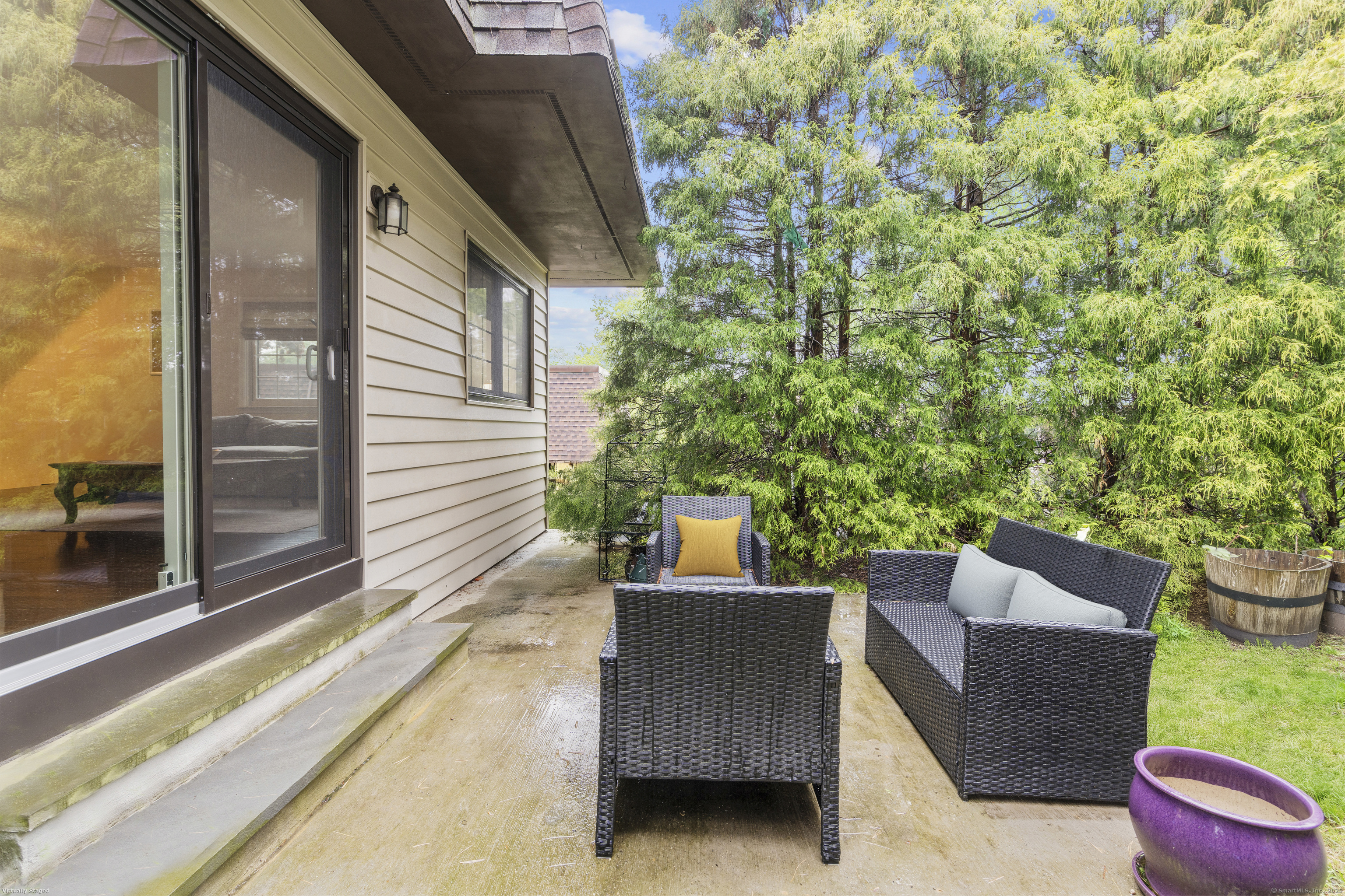 202 Soundview, Stamford, Connecticut 06902