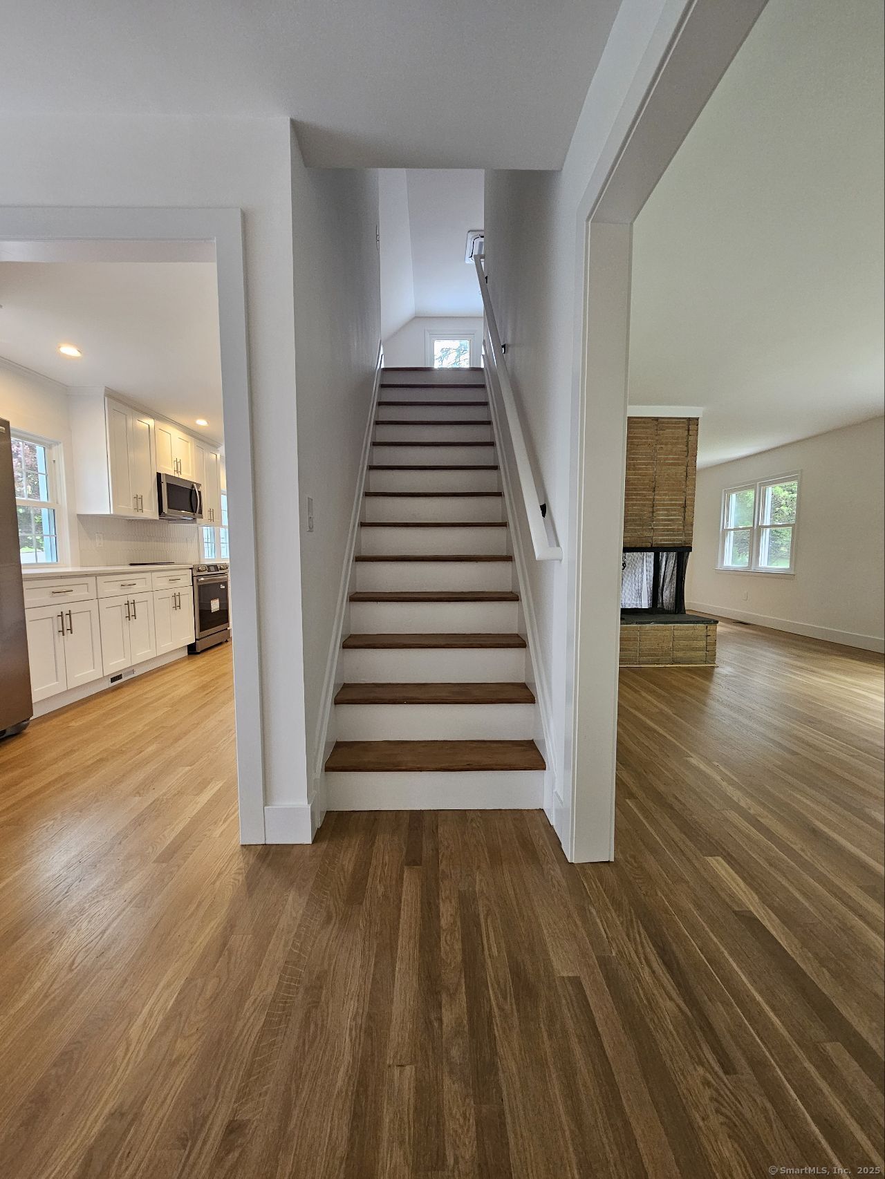 92 Lounsbury, Fairfield, Connecticut 06825
