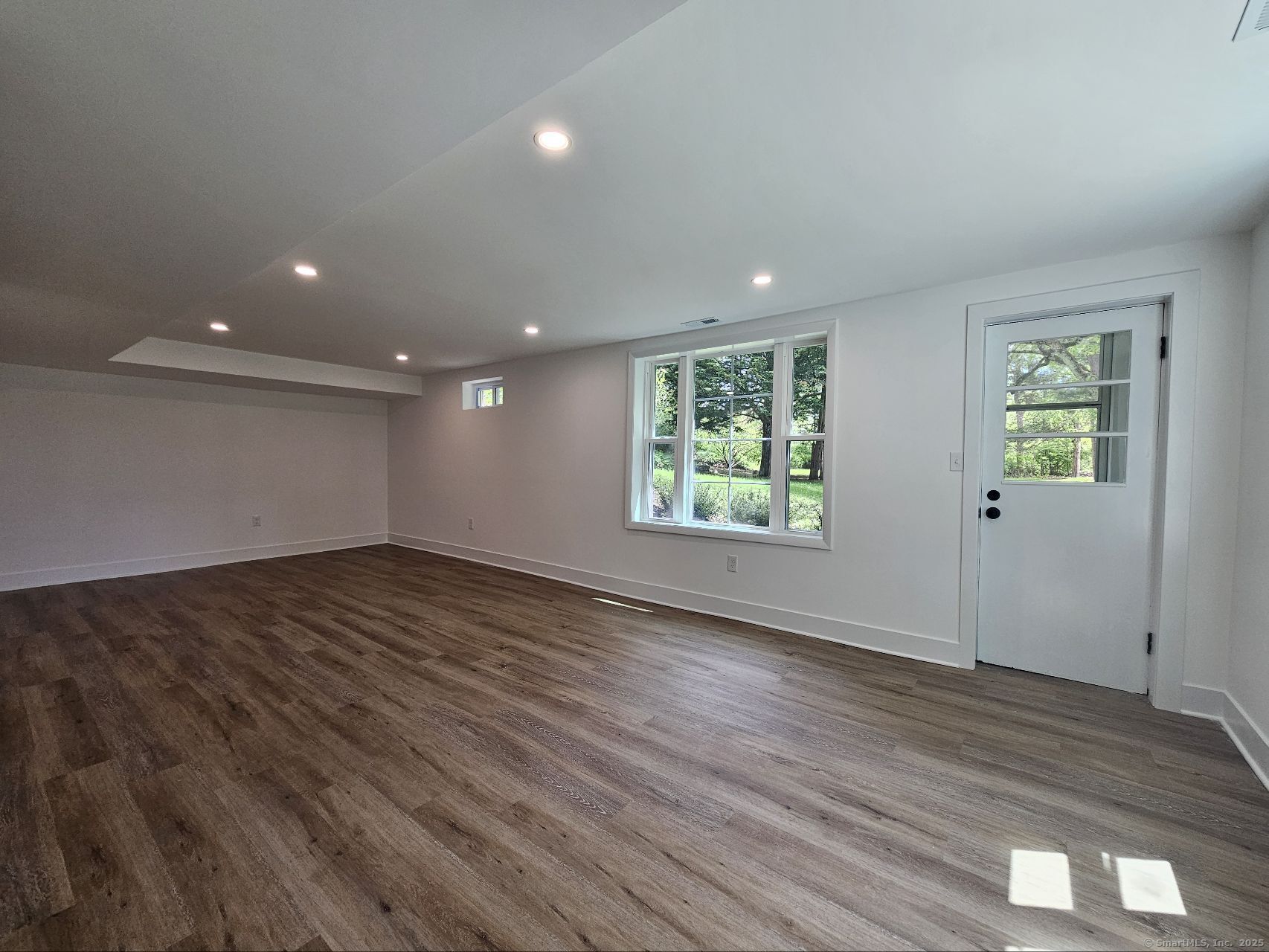 92 Lounsbury, Fairfield, Connecticut 06825
