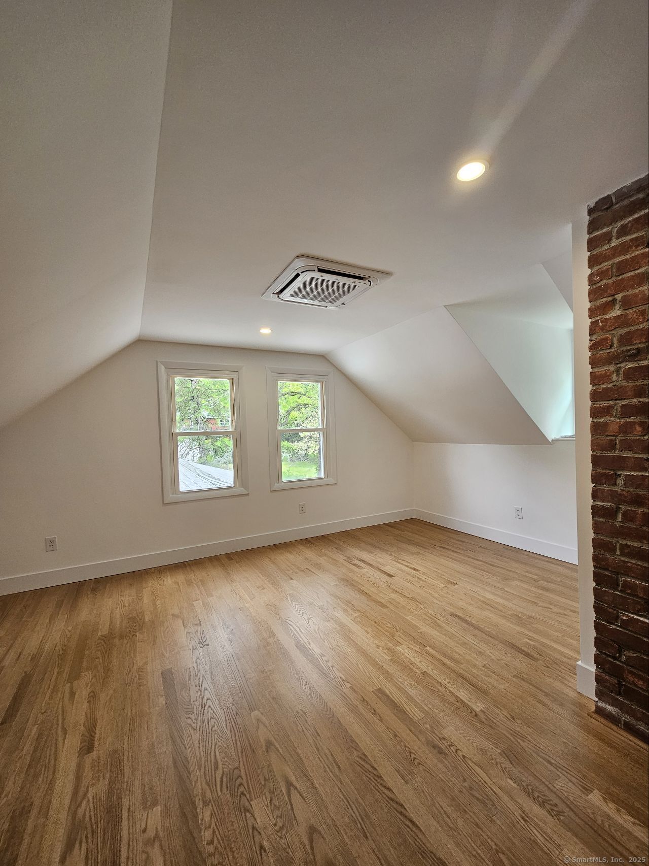 92 Lounsbury, Fairfield, Connecticut 06825