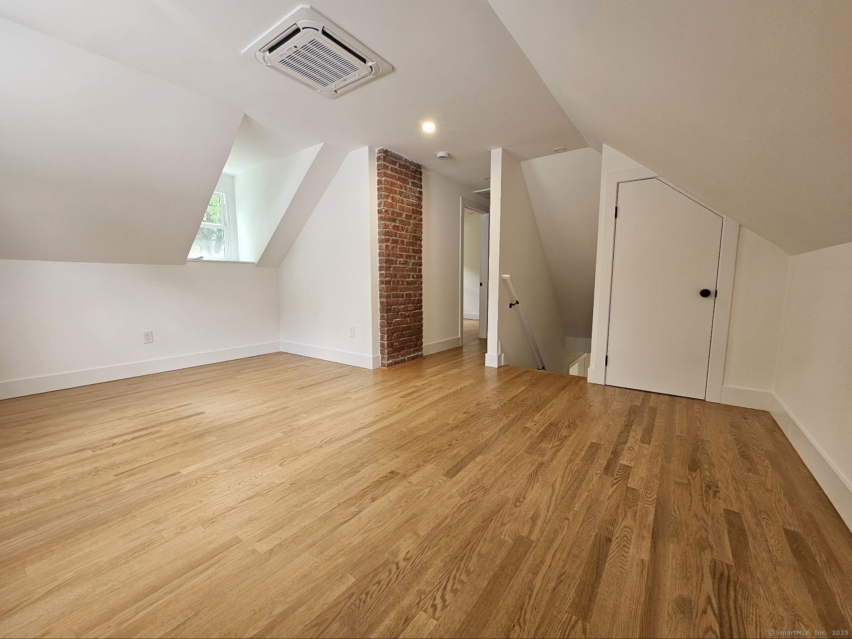 92 Lounsbury, Fairfield, Connecticut 06825