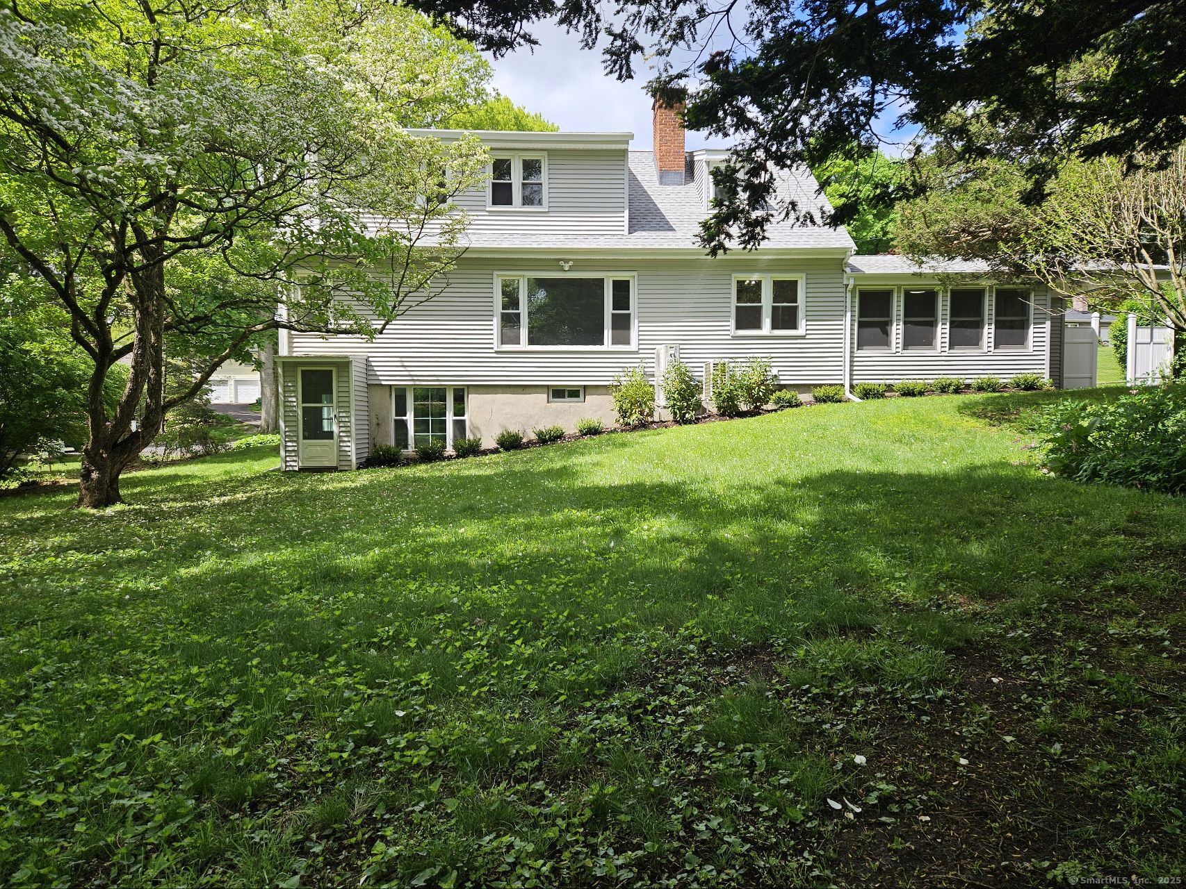92 Lounsbury, Fairfield, Connecticut 06825