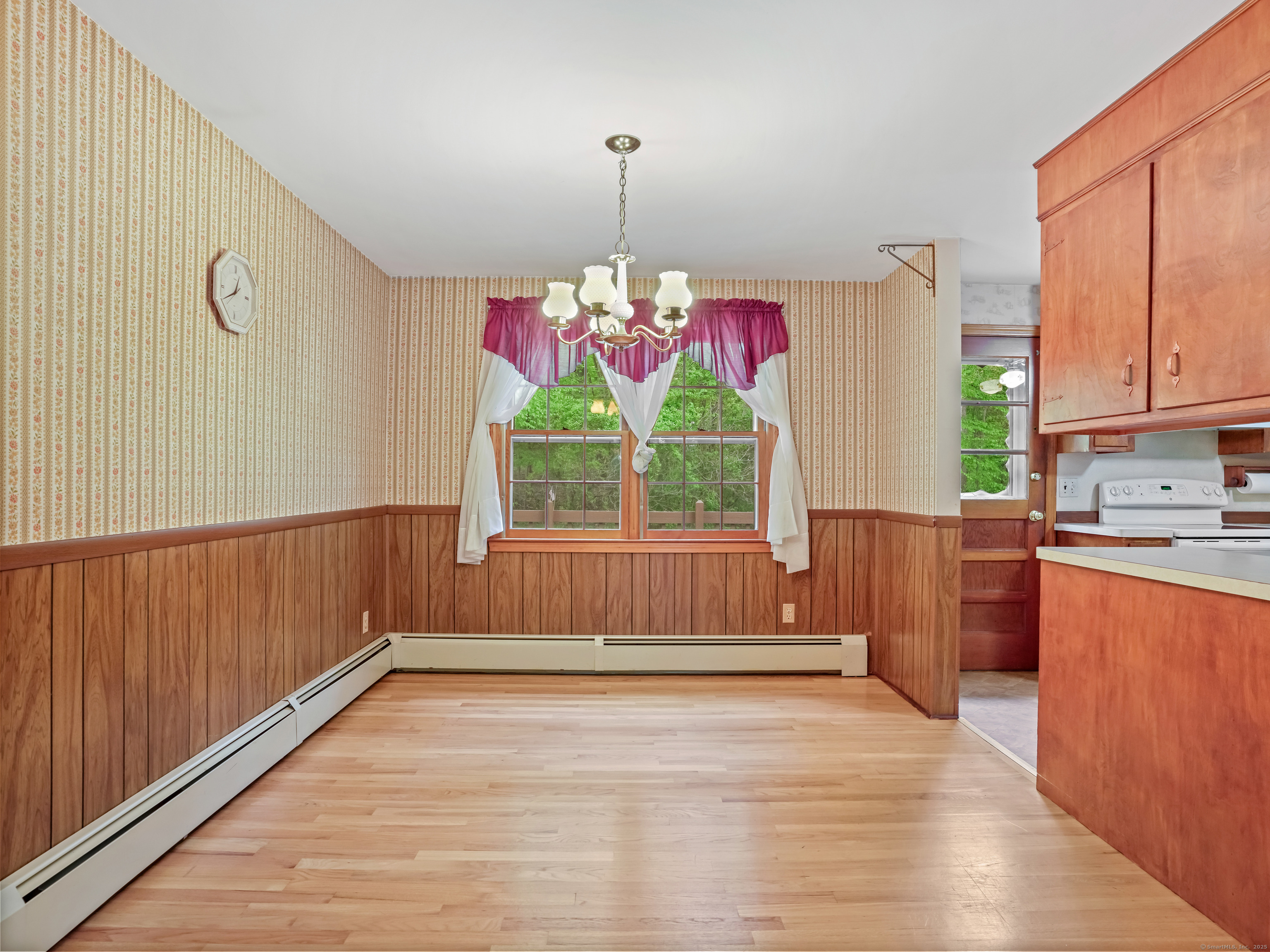 187 Booth Hill, Shelton, Connecticut 06484