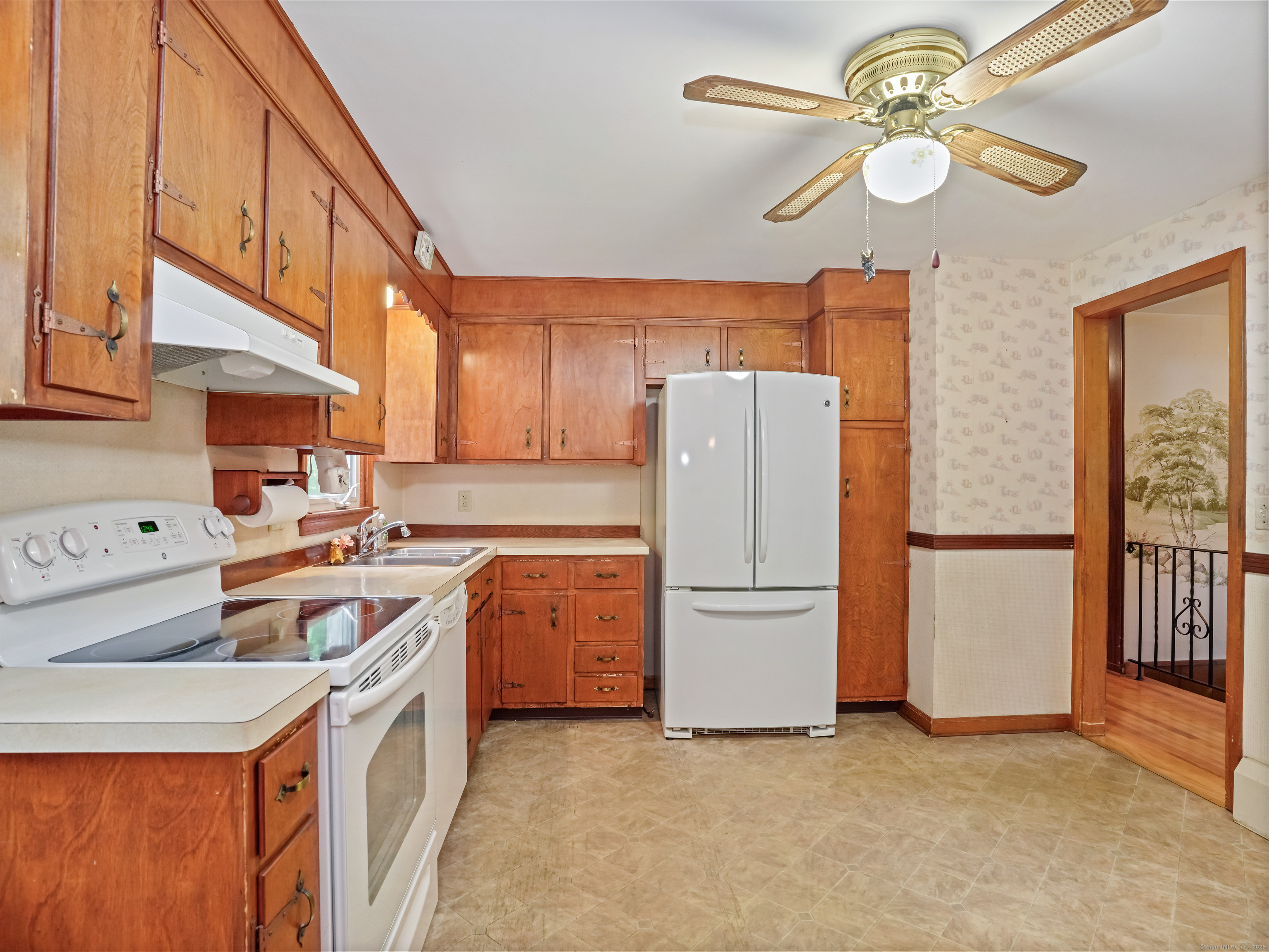 187 Booth Hill, Shelton, Connecticut 06484