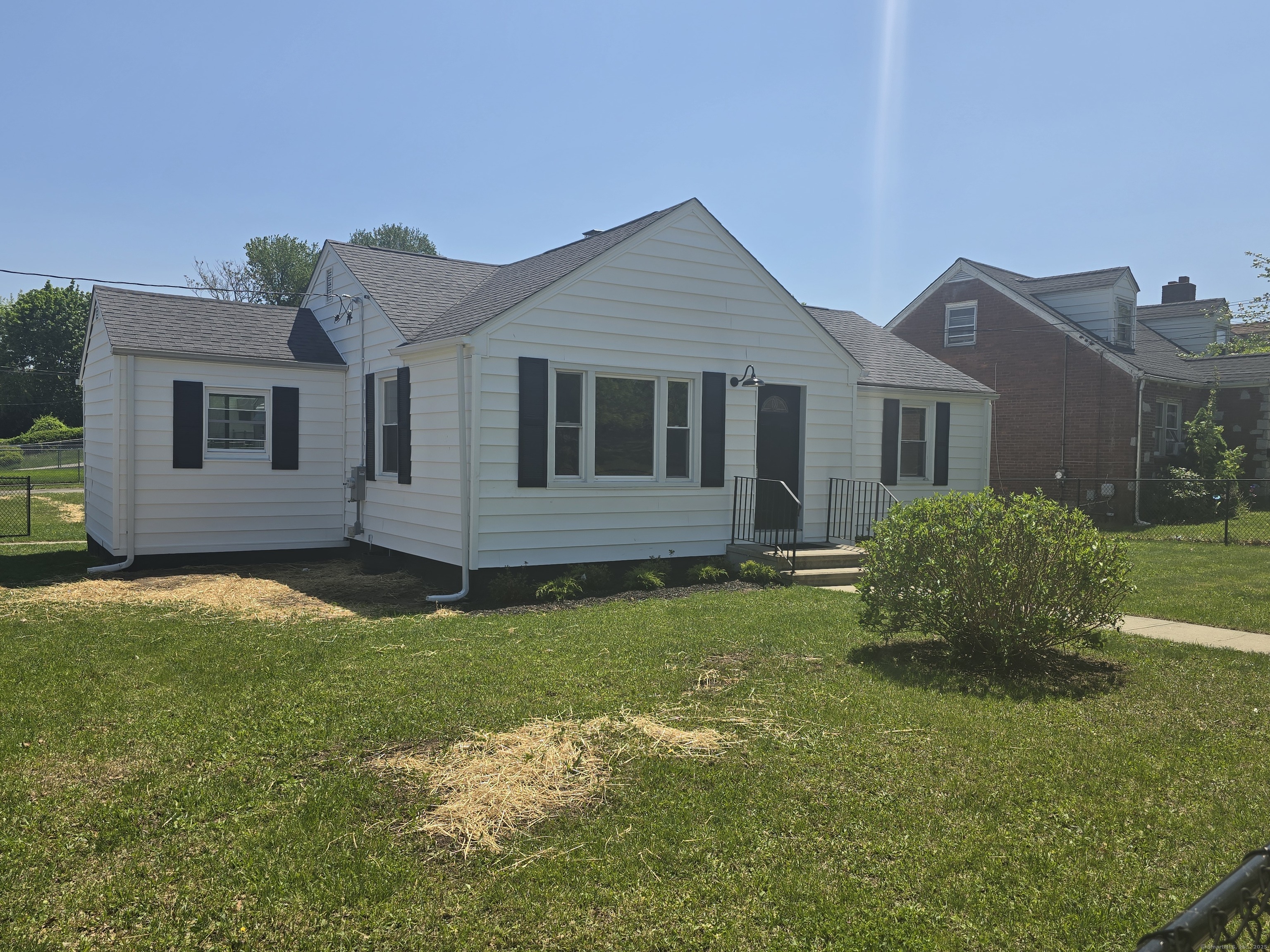 523 Newhall, Hamden, Connecticut 06517
