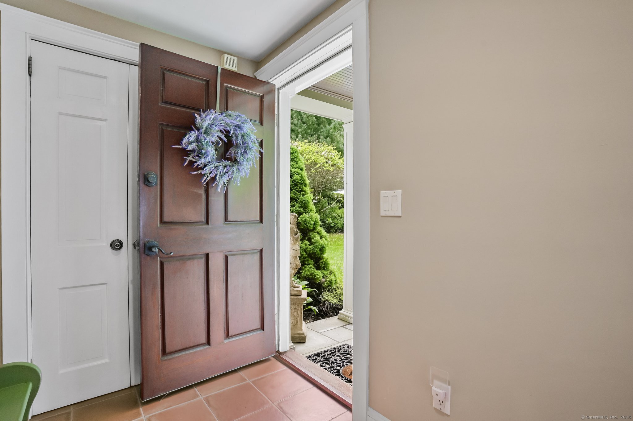 78 Hoyts, Bethel, Connecticut 06801