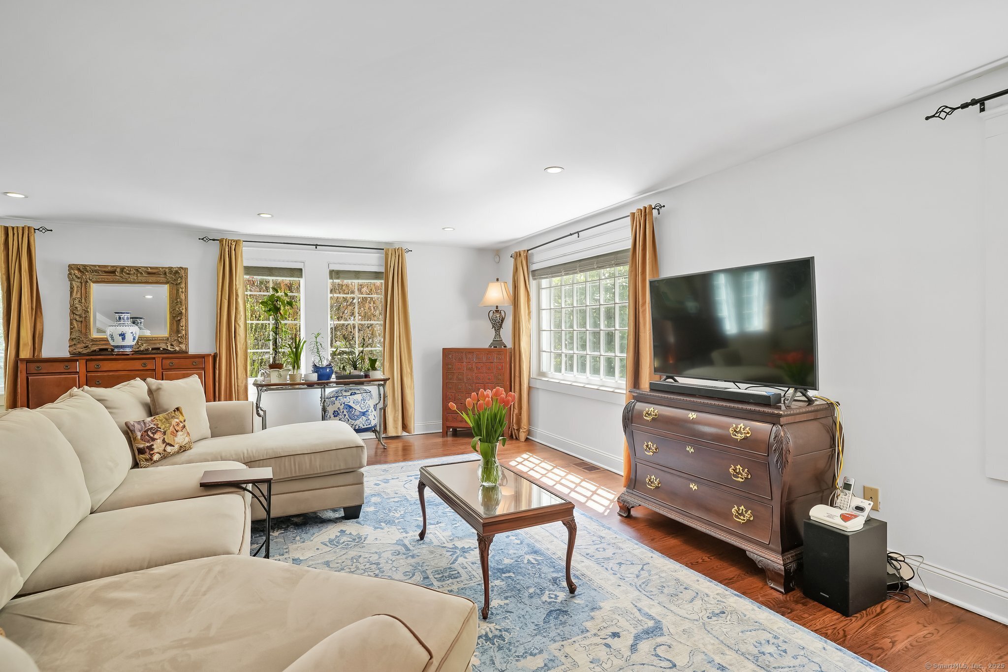 78 Hoyts, Bethel, Connecticut 06801