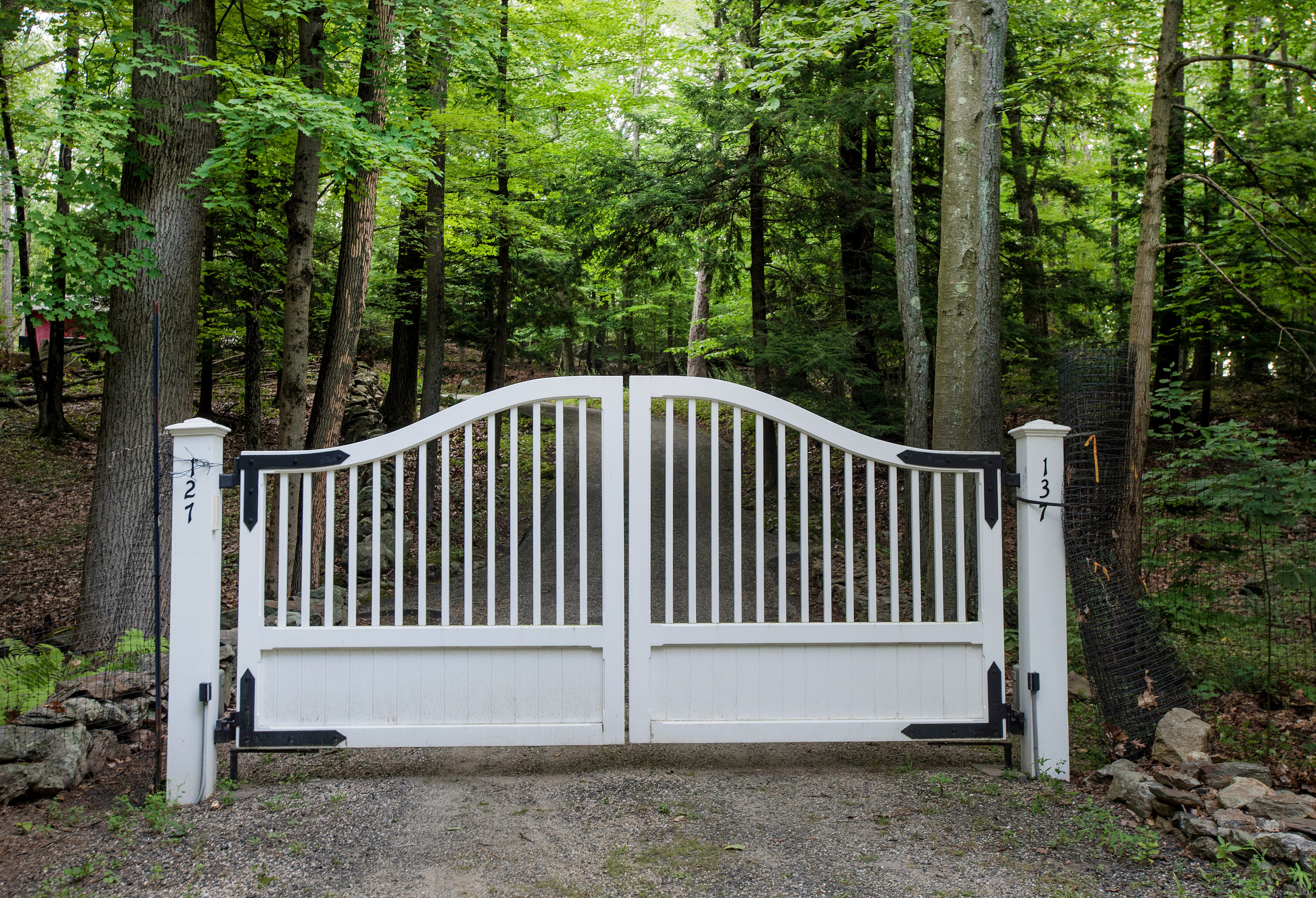 137 Neds Mountain, Ridgefield, Connecticut 06877