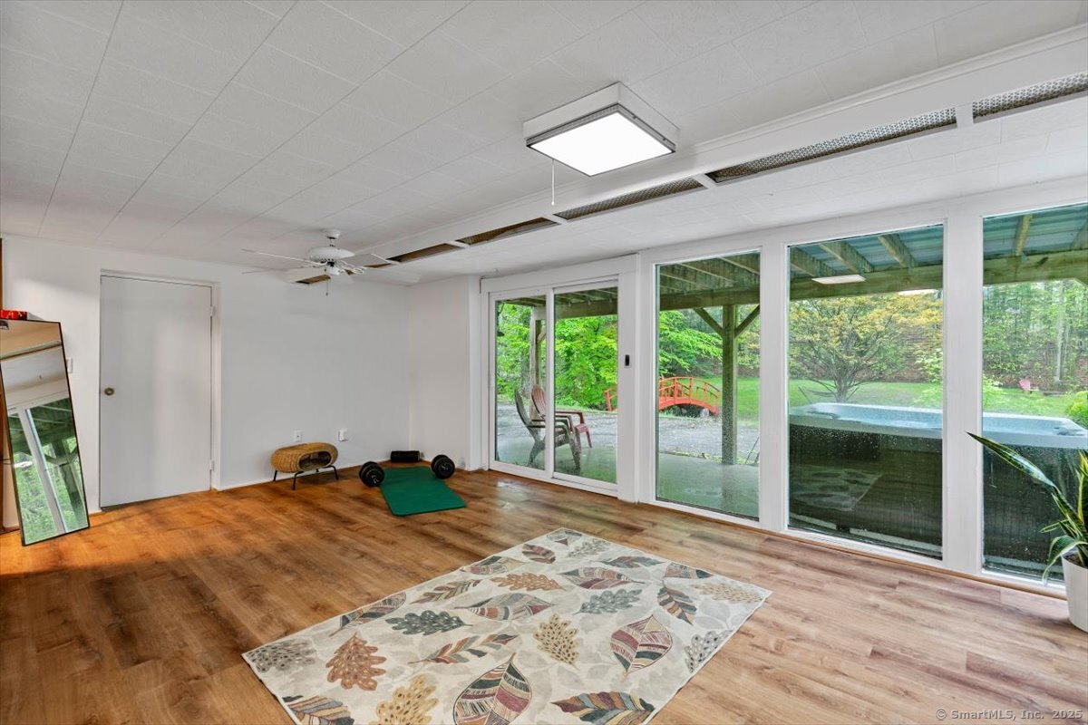 266 Pinewood, Trumbull, Connecticut 06611